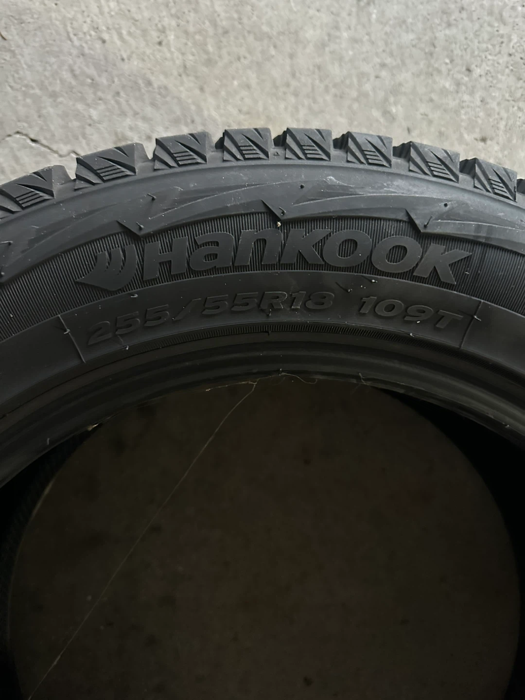 Winter Tire 255/55R18