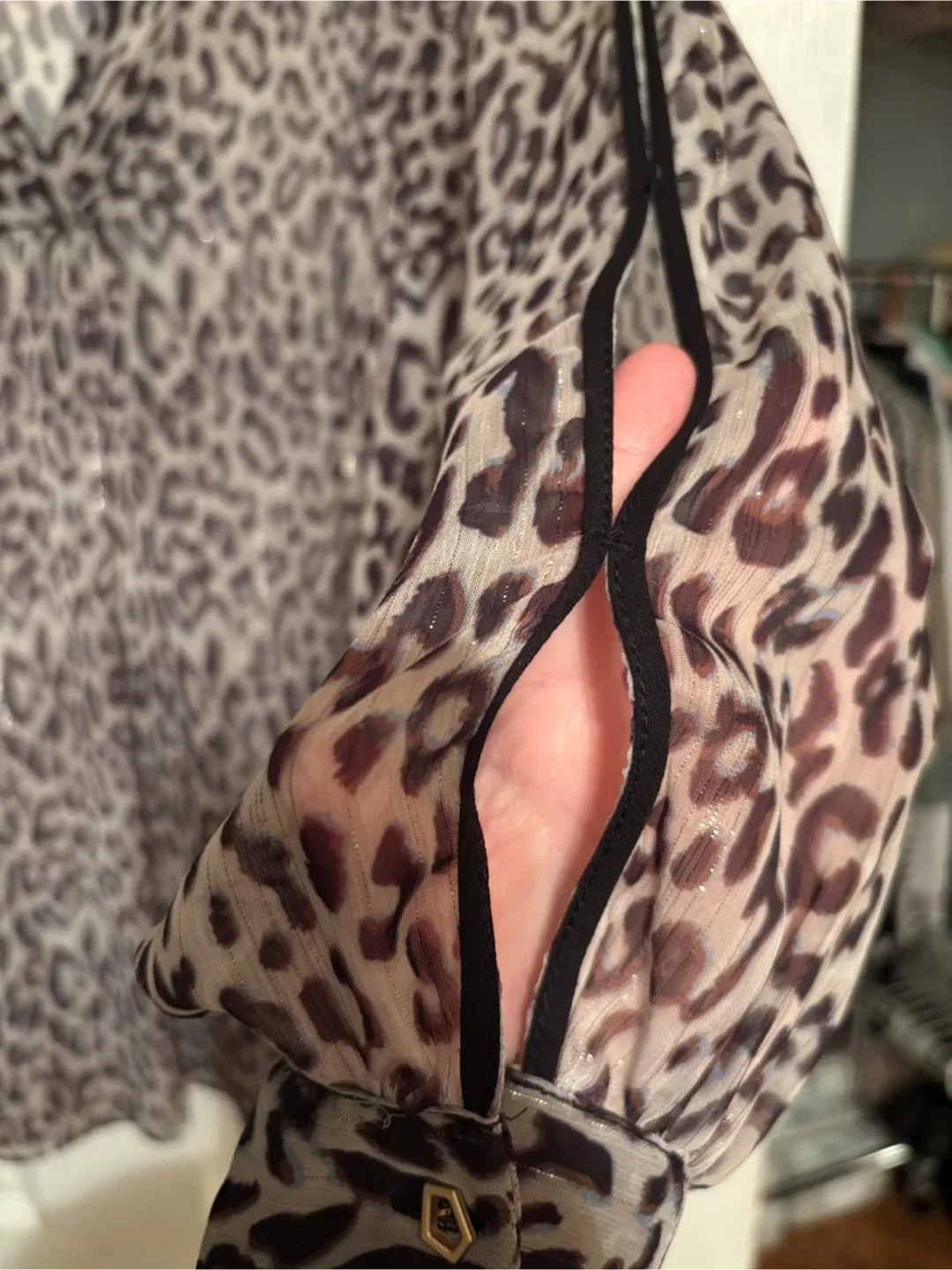 Cleo Leopard Print Blouse Size XL-$15 image indicator(2)