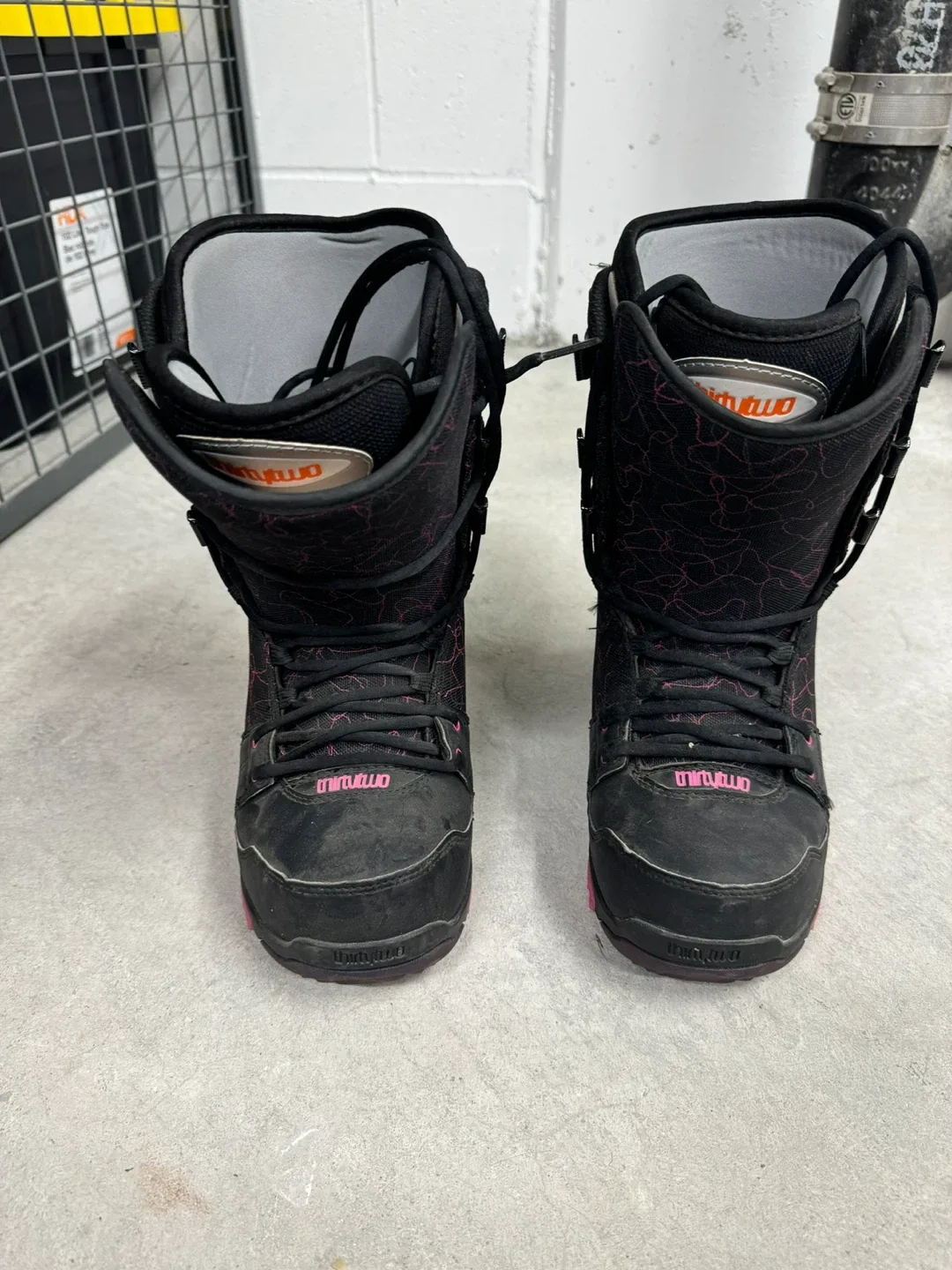 ThirtyTwo Snowboard Boots - Size 7.5W