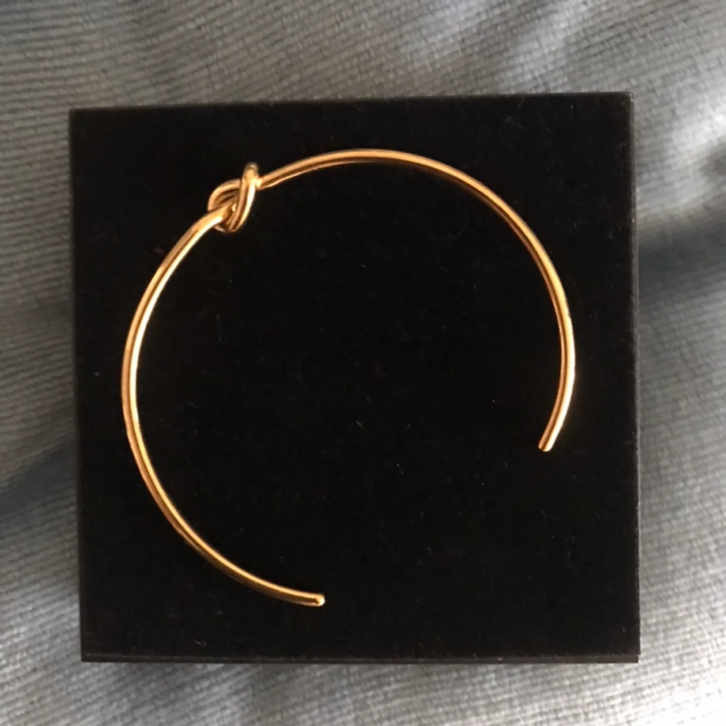 Twist Knot Stainless Steel Cuff Bracelet - Gold Color image indicator(2)