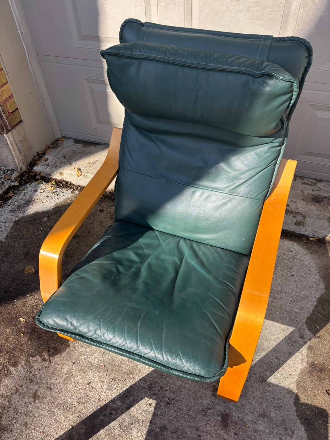 Vintage Leather Lounge Chair. Made in Europe🇪🇺 - photo 2