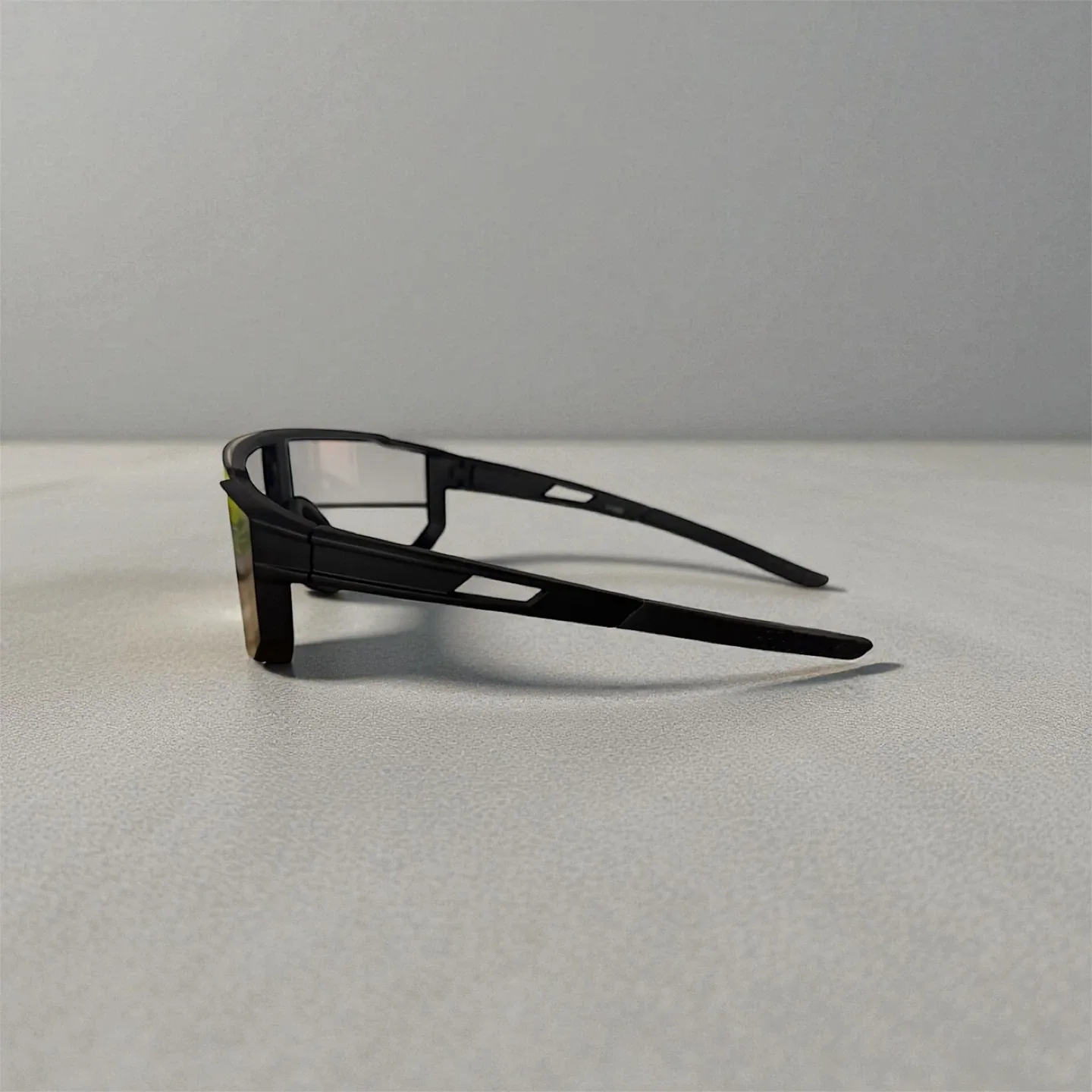 Sunglasses - Black image indicator(4)