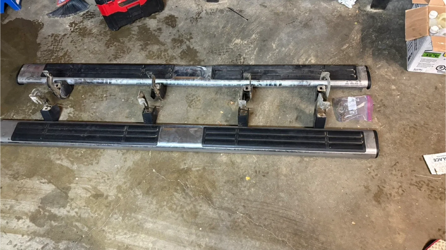 Gm crew cab Running boards for a 07 to 19