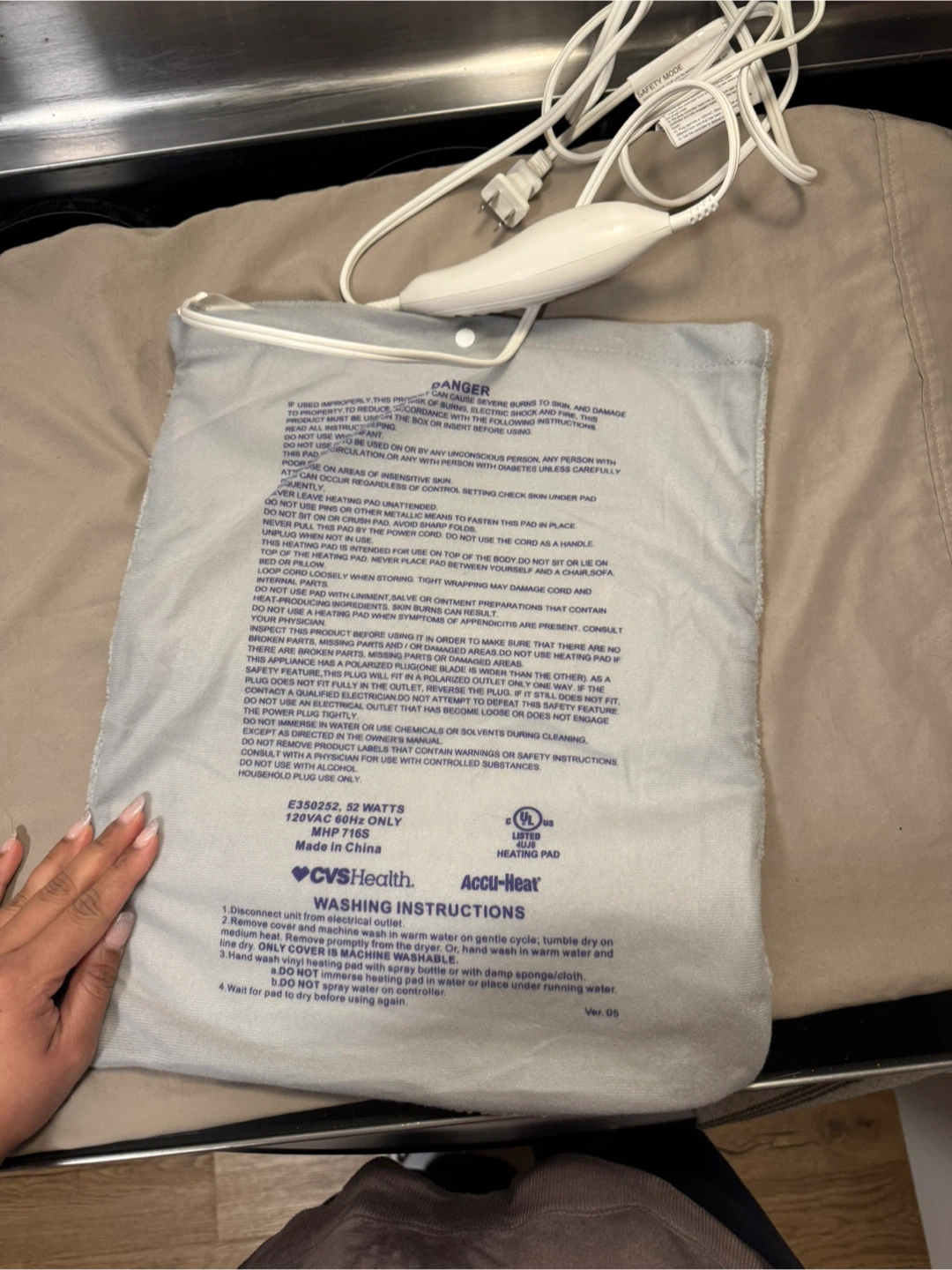 CVS Health Accu-Heat Heating Pad - photo 2