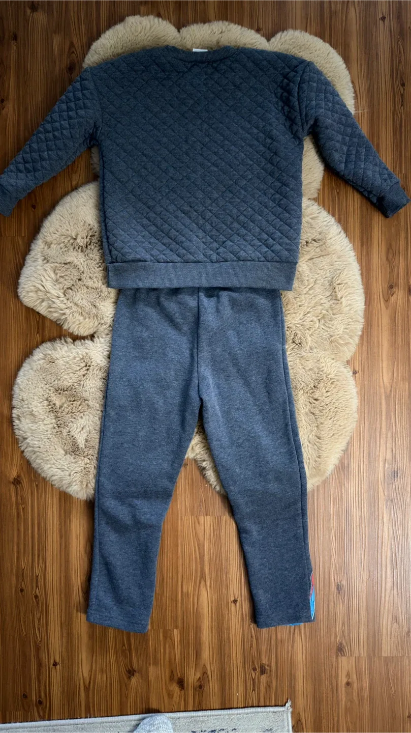 New, Never Worn Spiderman Kids' Outfit - Size 6 image indicator(2)