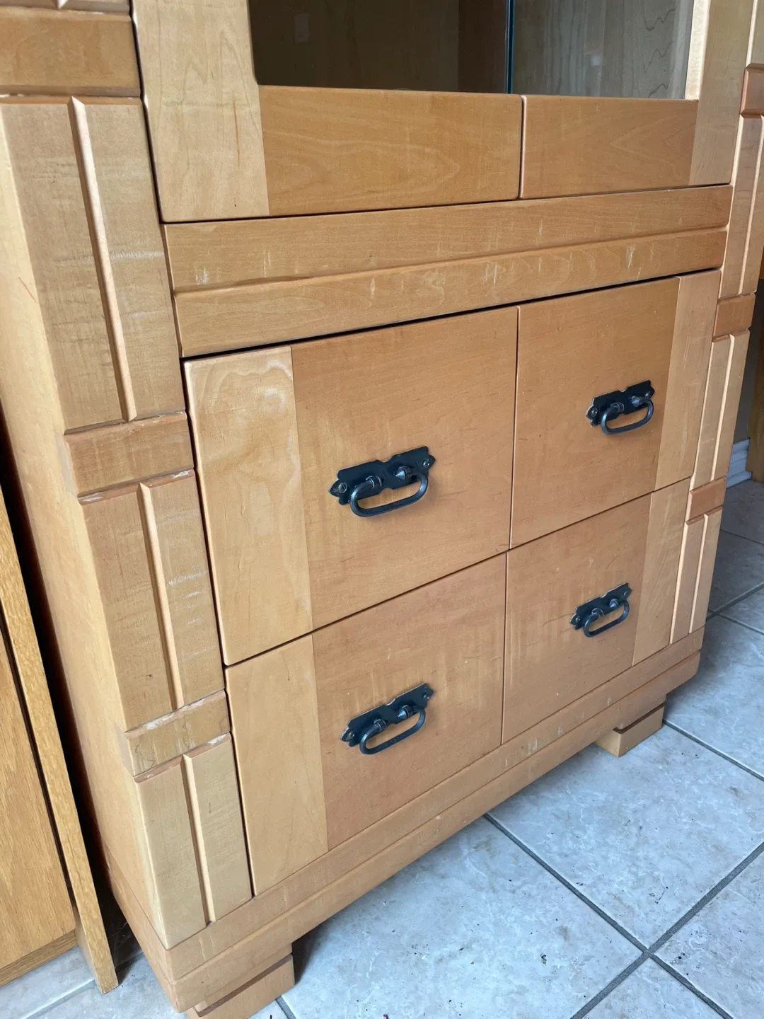 Selling Solid Wood China Cabinet image indicator(3)