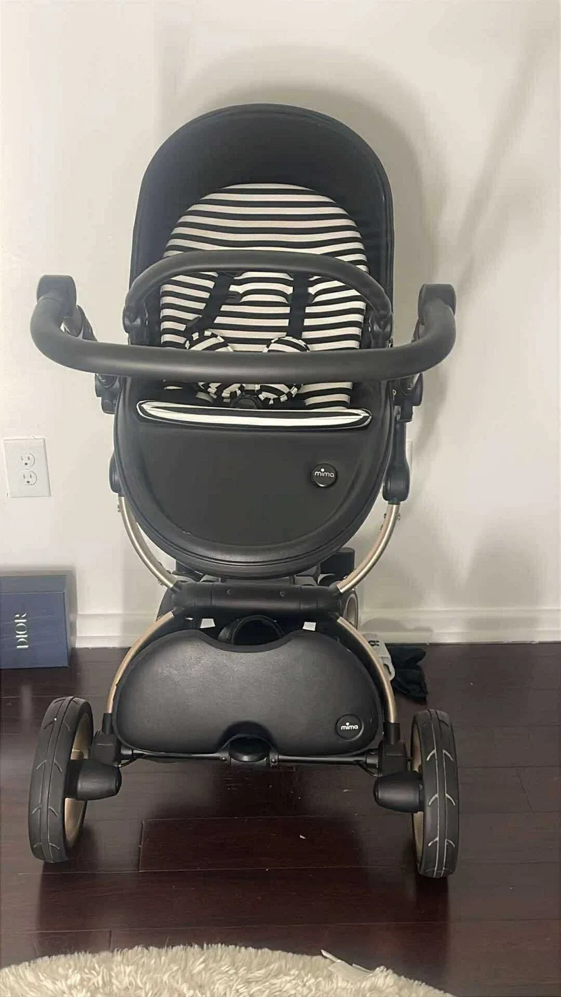 Mima Xari Stroller - Black & Gold