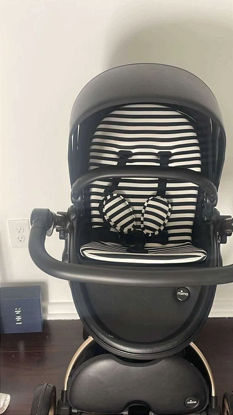 Mima Xari Stroller - Black & Gold image indicator(2)