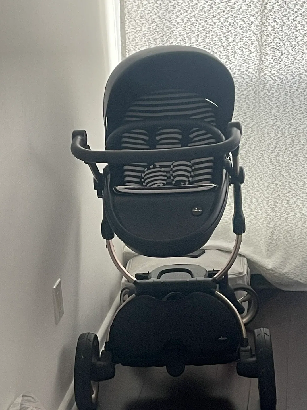 Mima Xari Stroller - Black & Gold image indicator(5)