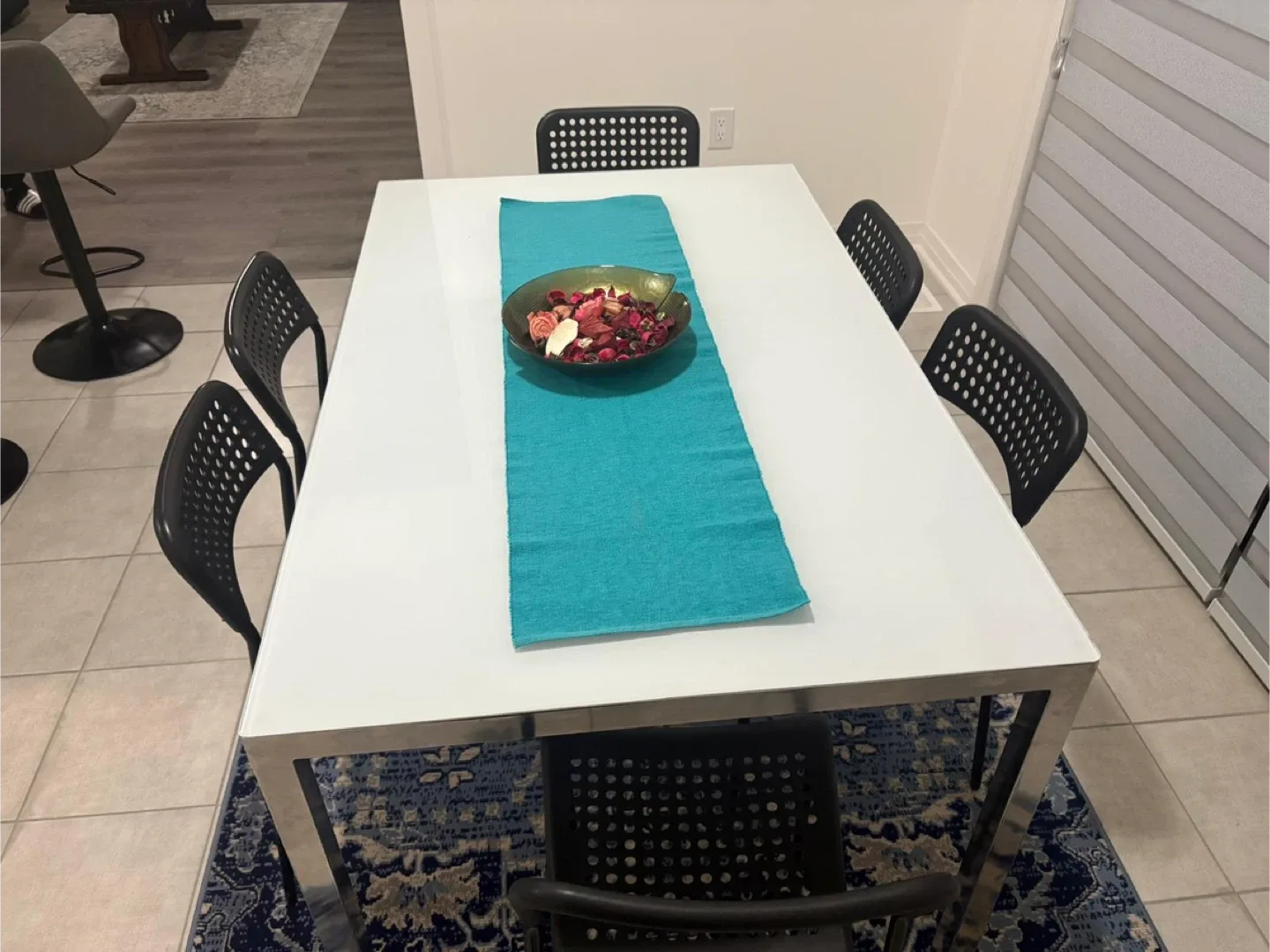 Dining Table with 6 Chairs - White & Black image indicator(2)