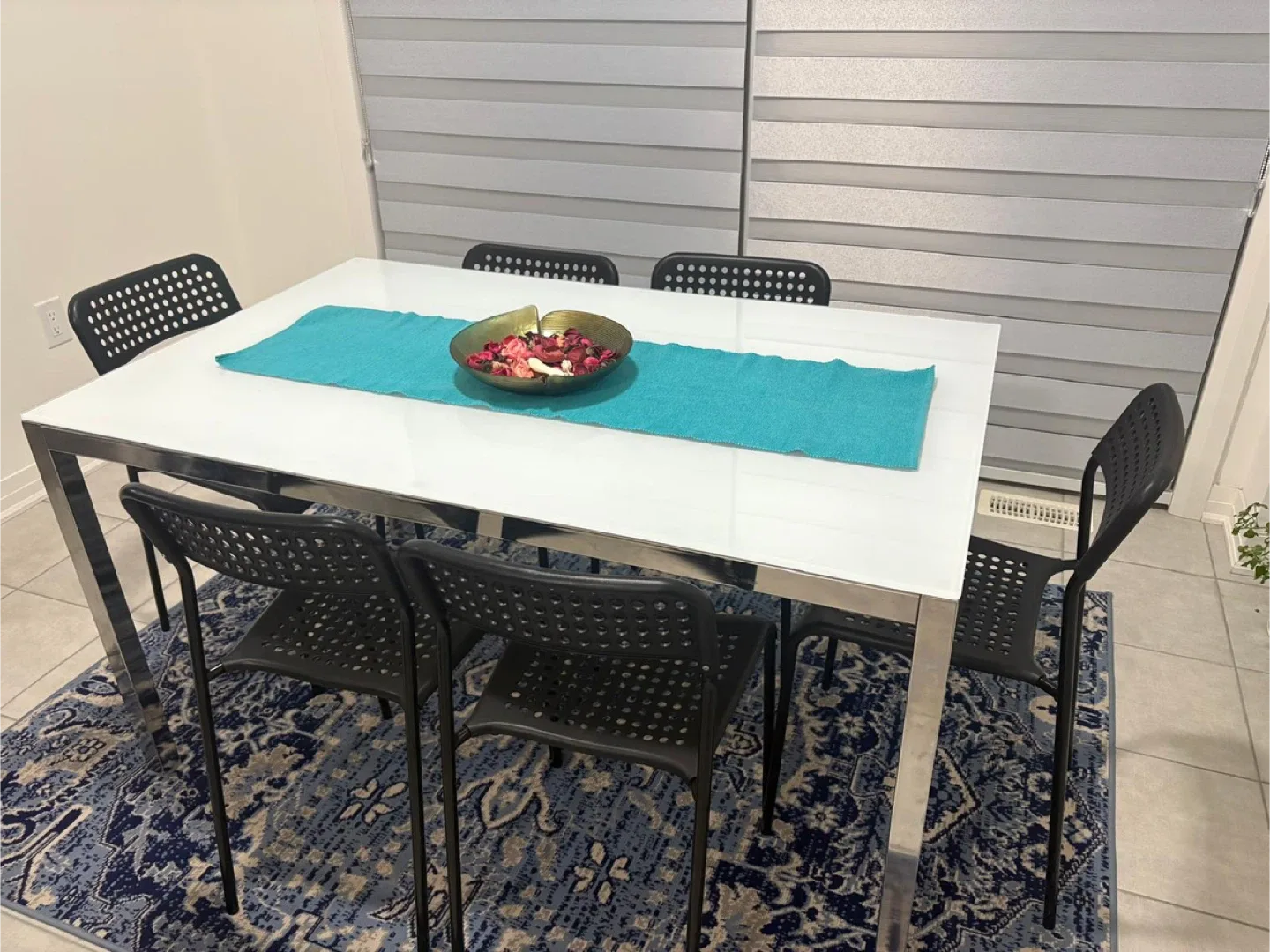 Dining Table with 6 Chairs - White & Black image indicator(4)