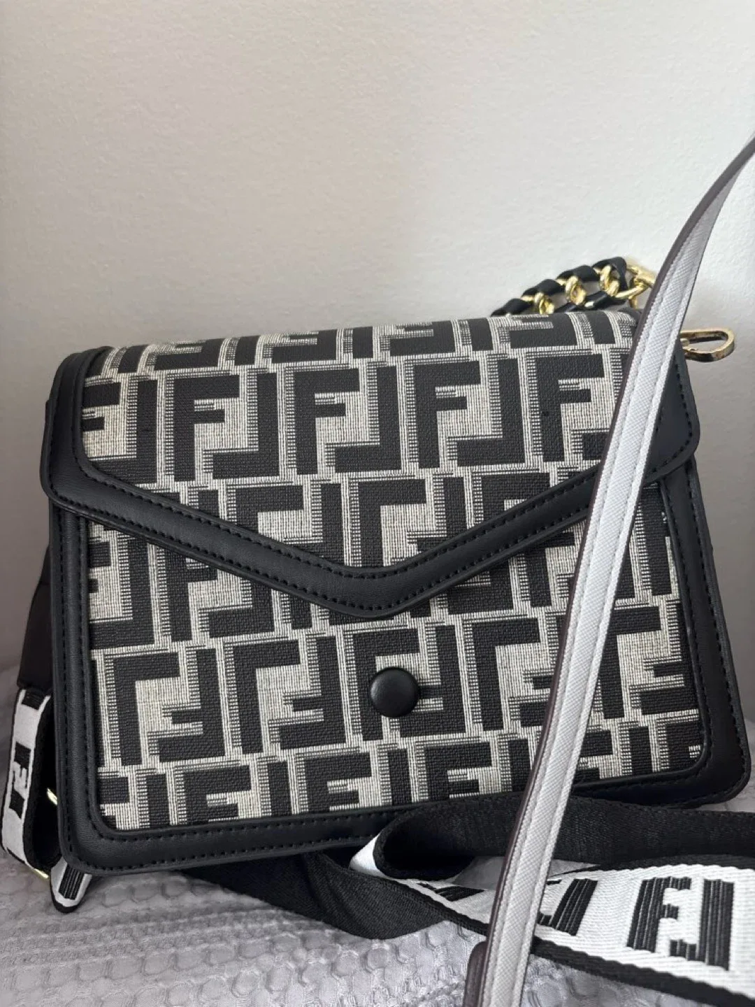 Fendi Style Shoulder Bag
