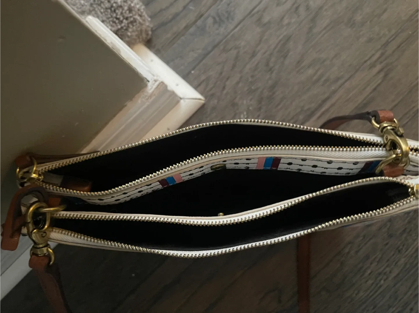 Fossil Striped Crossbody Bag image indicator(3)