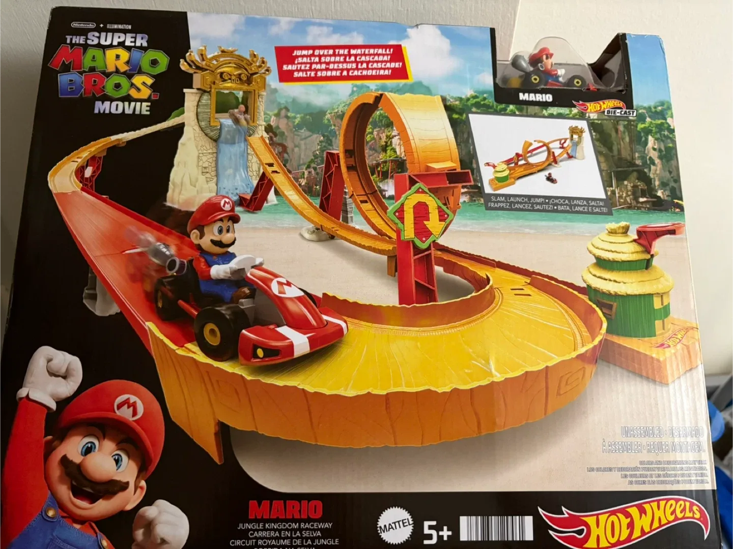Hot Wheels Super Mario Bros. Movie Jungle Kingdom Raceway