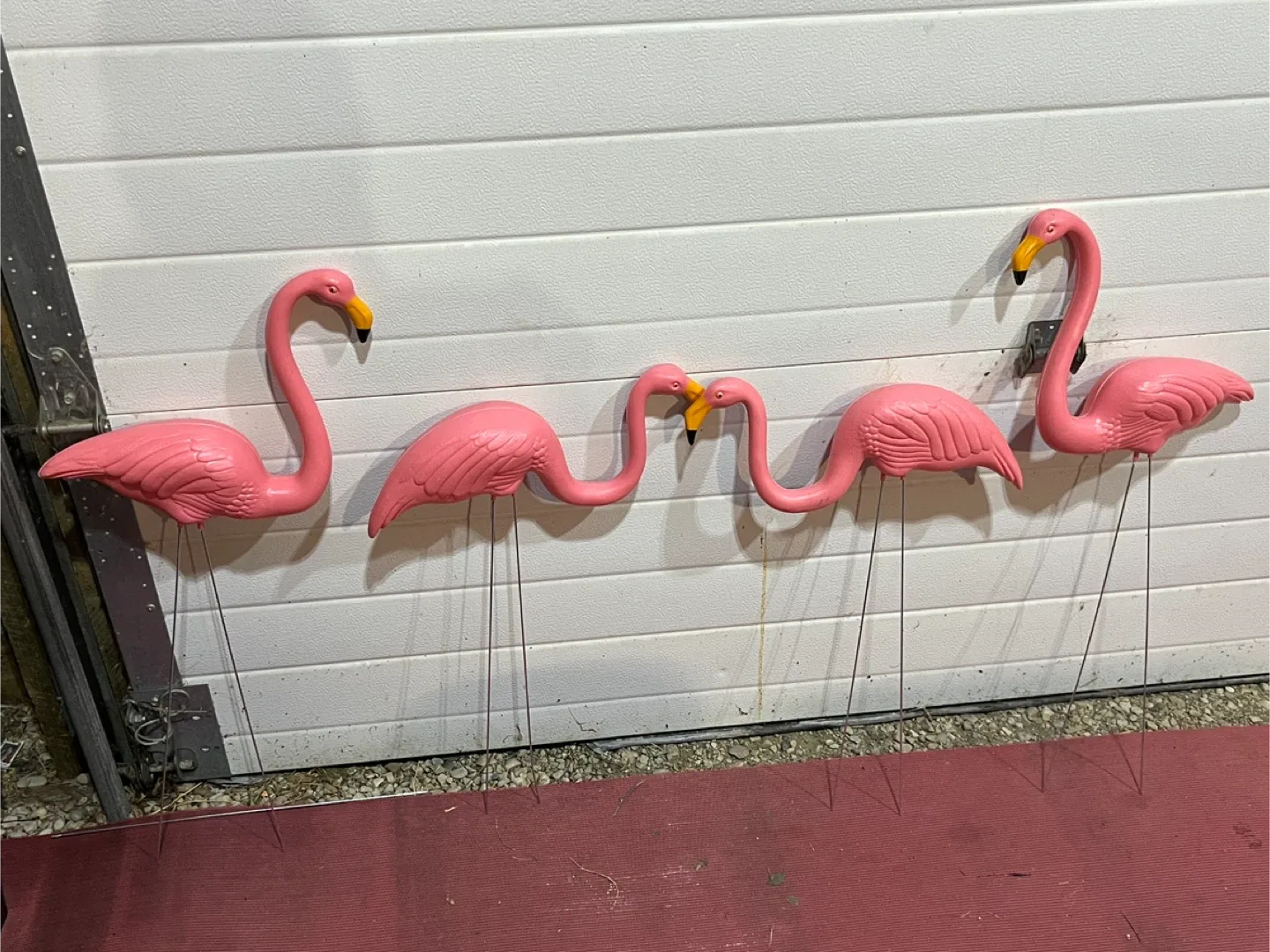 4 Pink Flamingos