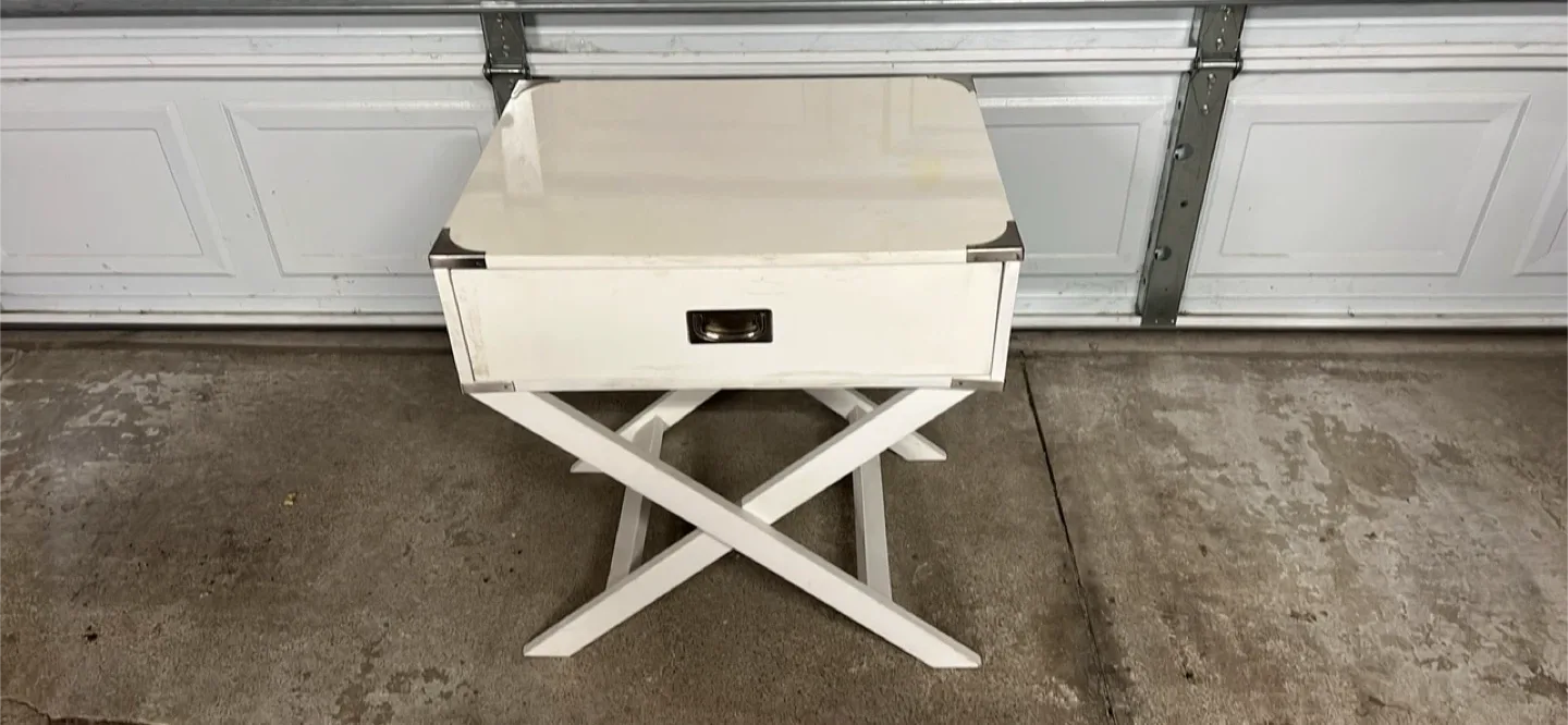 White End Table with Drawer