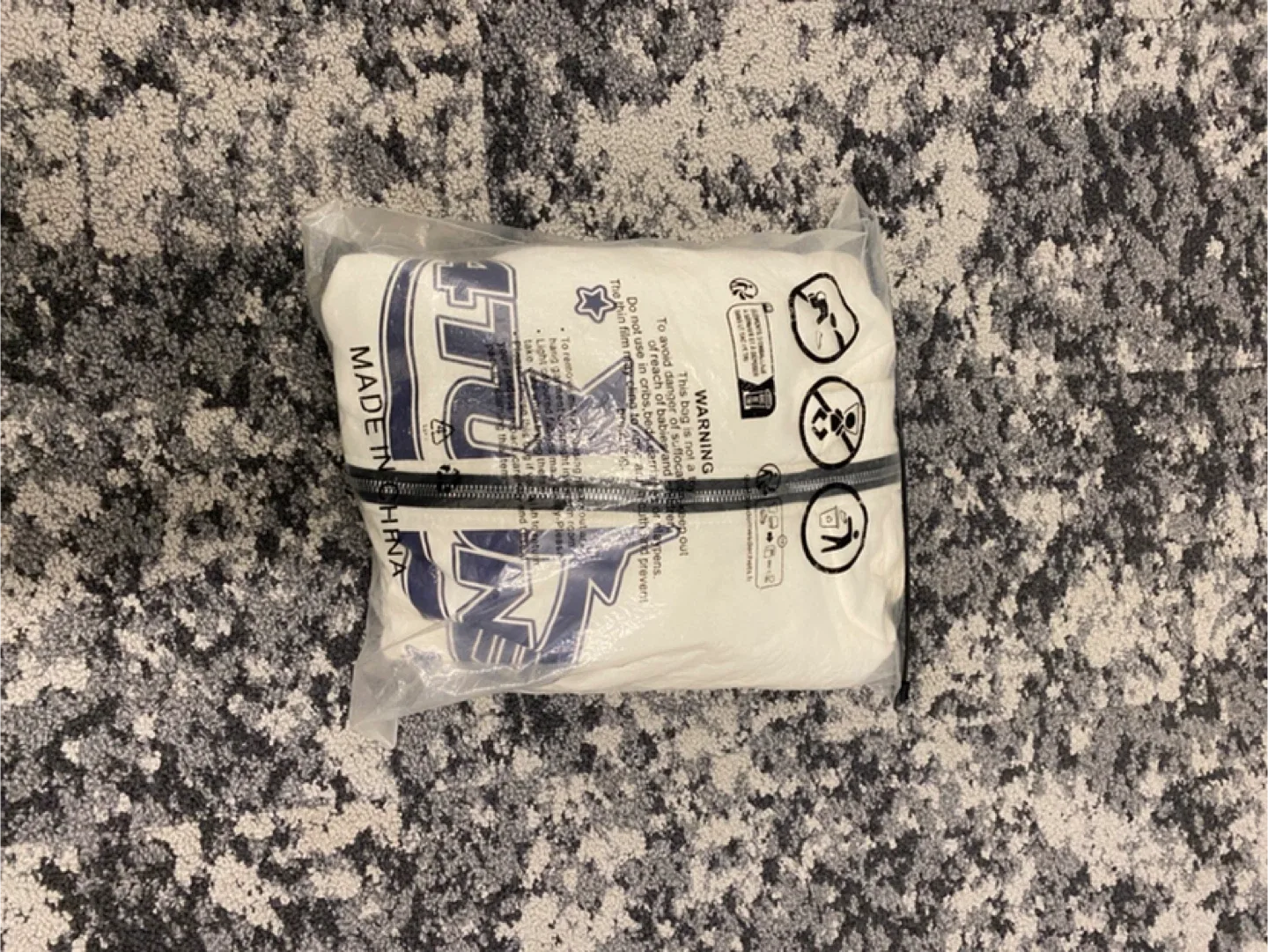 4tune White Zip-Up Hoodie image indicator(9)