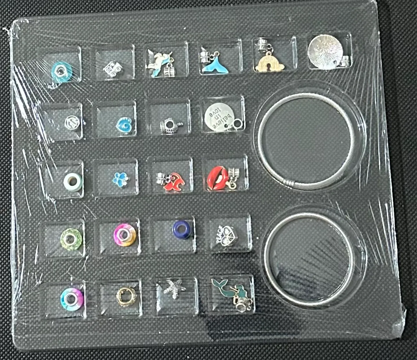 New Advent Calendar 24 Surprise Toys - New image indicator(2)