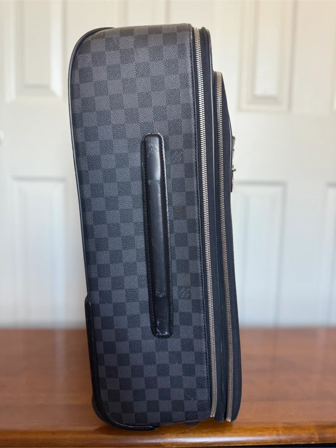 Louis Vuitton Damier Graphite Pegasus 55 Business image indicator(4)