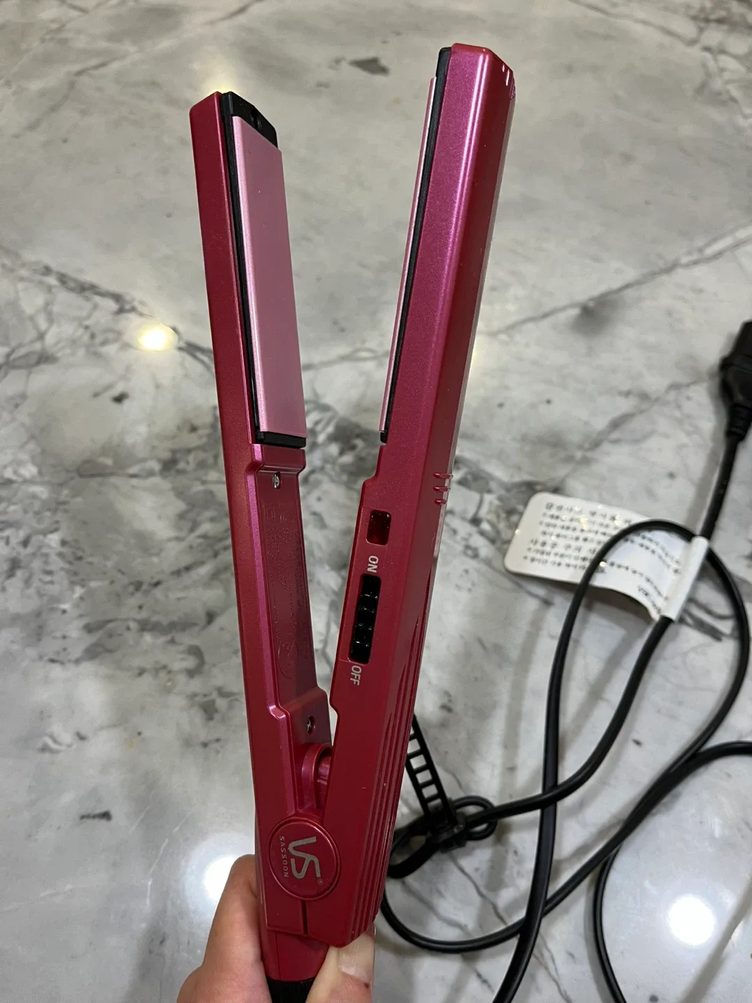 Vidal Sassoon Hair Straightener image indicator(3)