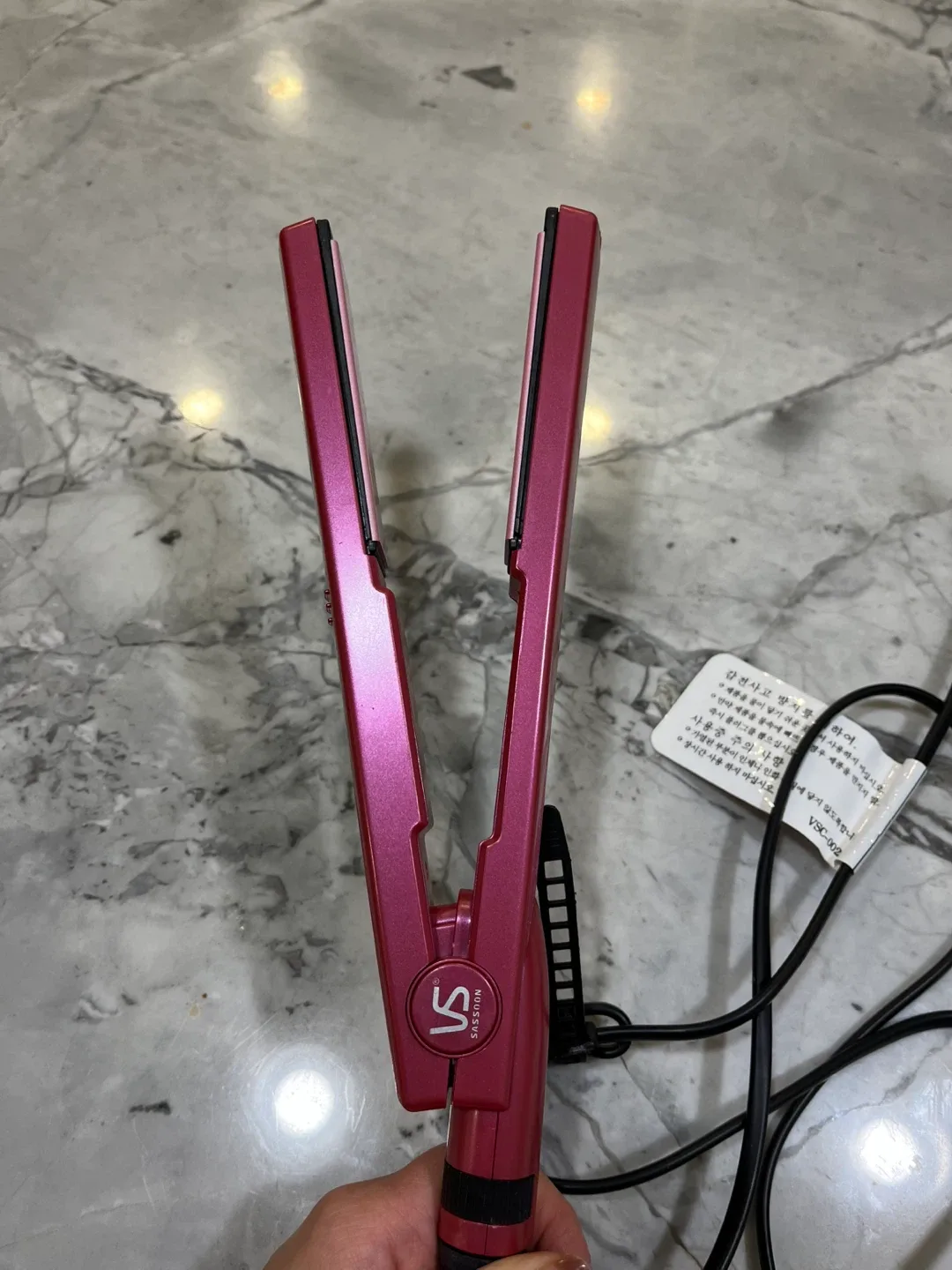 Vidal Sassoon Hair Straightener image indicator(2)