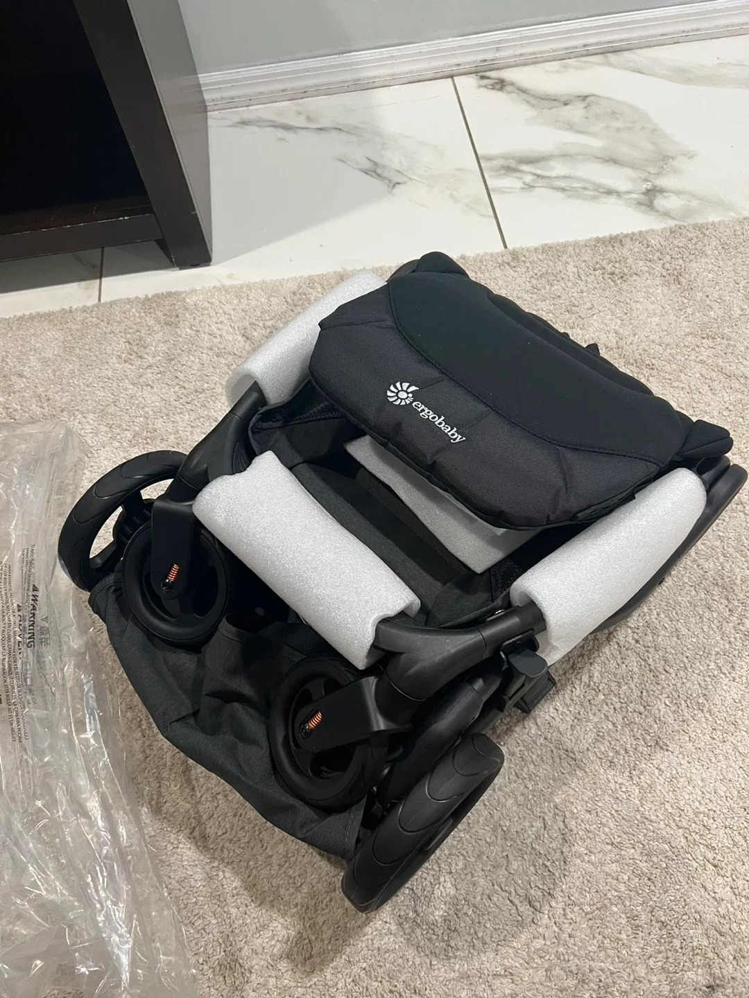 Ergobaby Metro+ Compact Baby Stroller - Black image indicator(2)