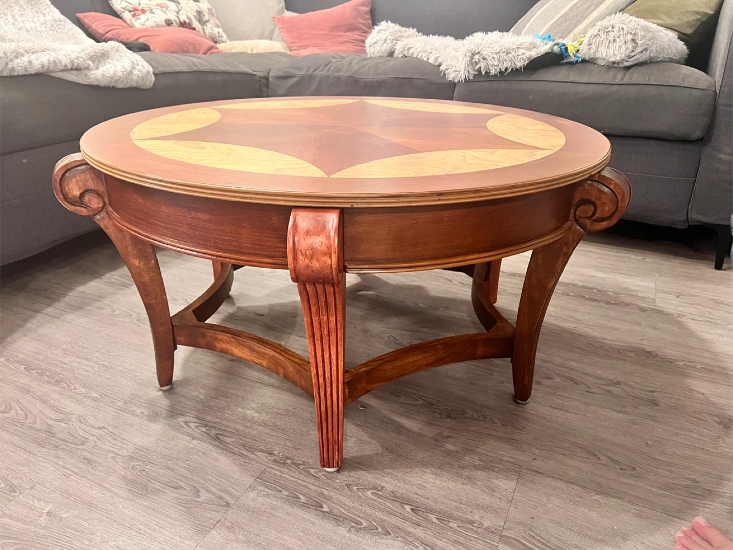 Vintage Round Wooden Coffee Table - photo 3