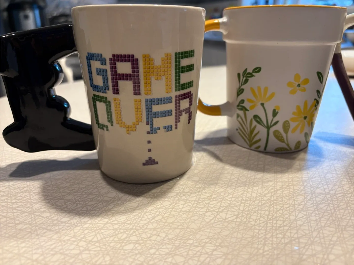 Assorted Mugs and Glasses image indicator(3)