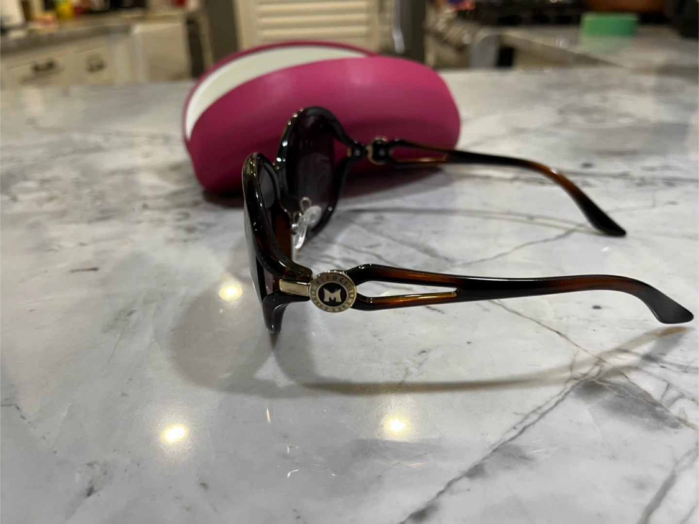 Metrocity Sunglasses with Case - photo 3