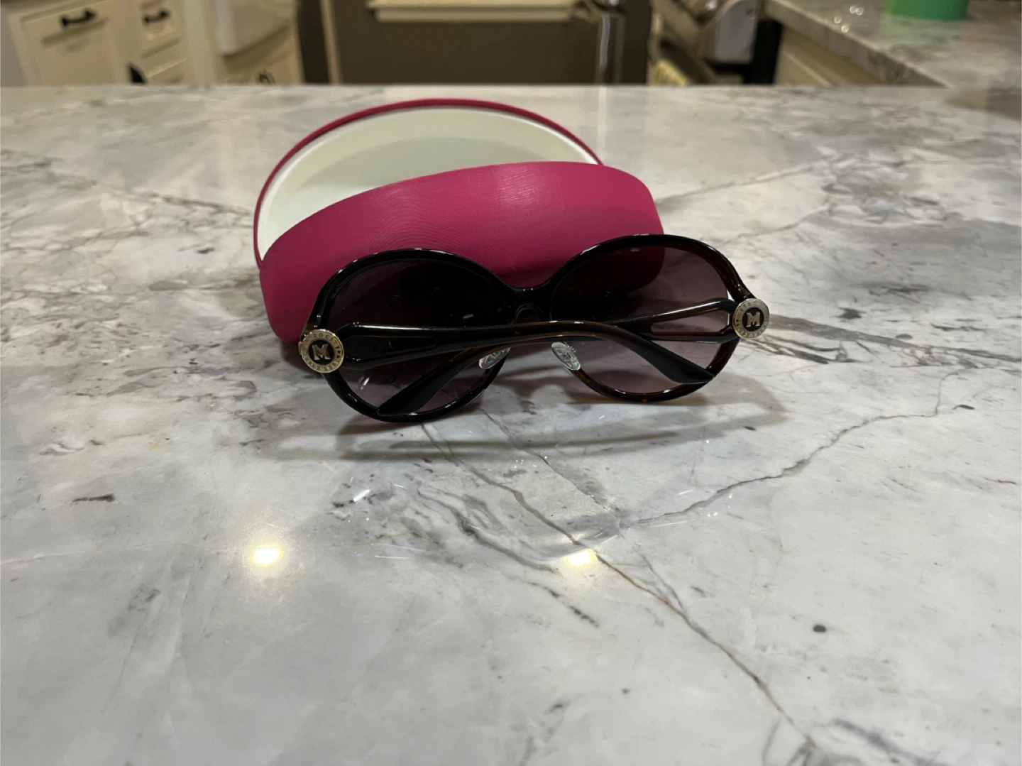 Metrocity Sunglasses with Case - photo 5