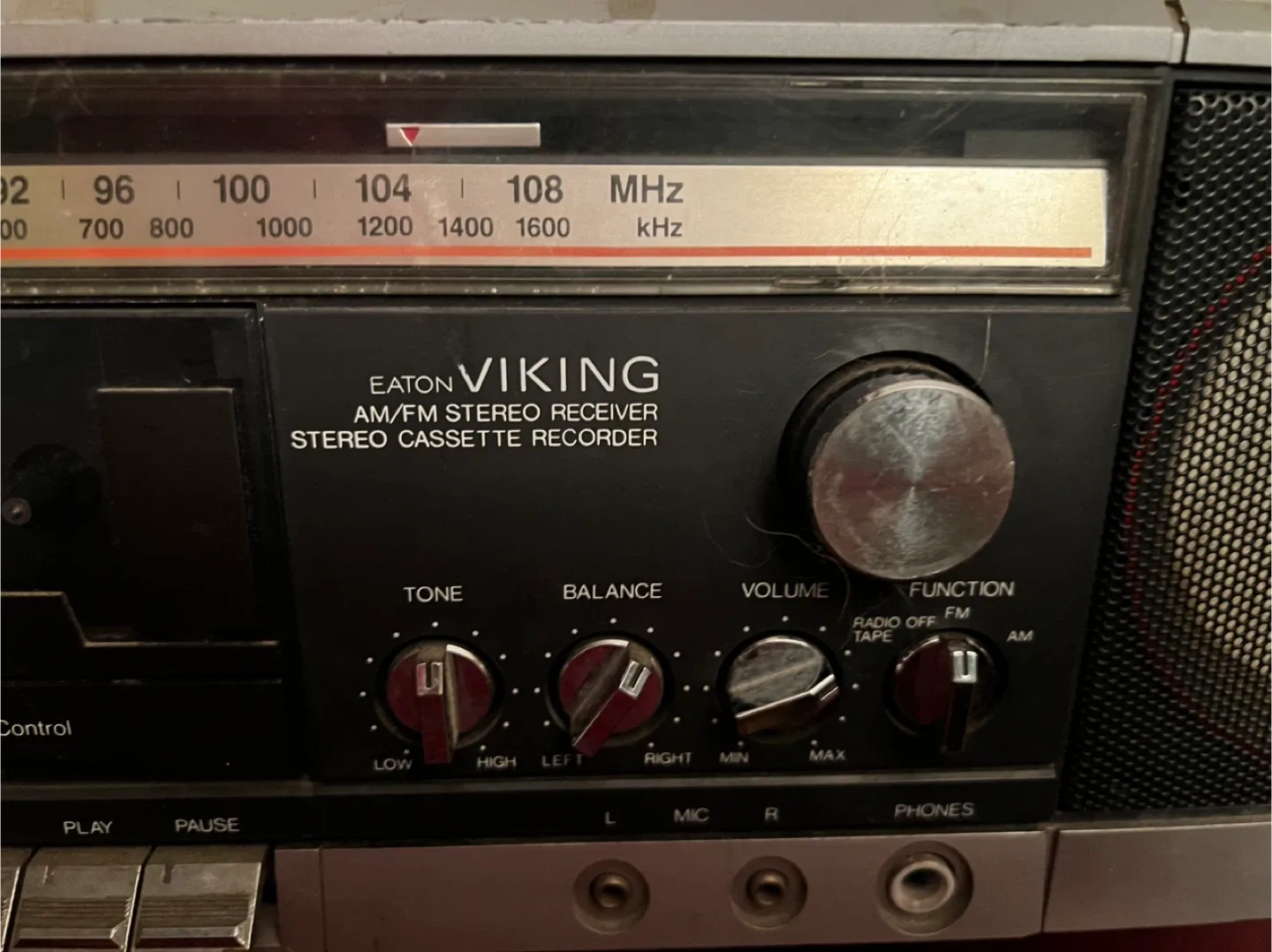 Eaton Viking SRC-7491 AM/FM Stereo Cassette Recorder image indicator(2)