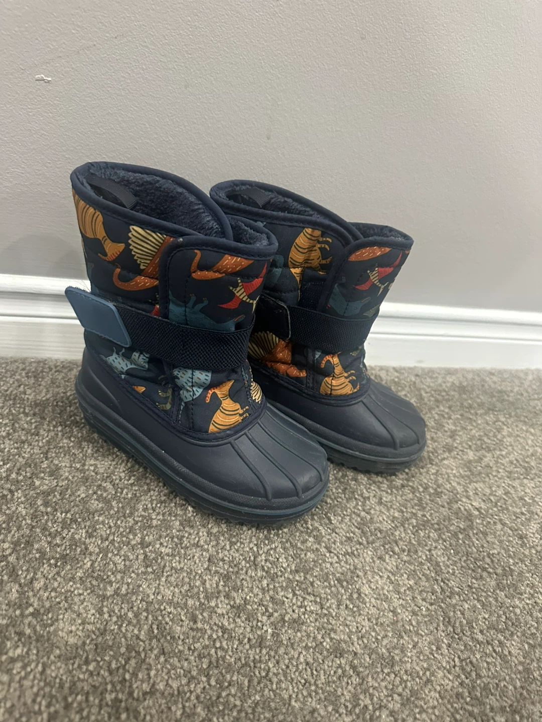 Children's Place Dinosaur Winter Outfit - Size 3T - photo 5