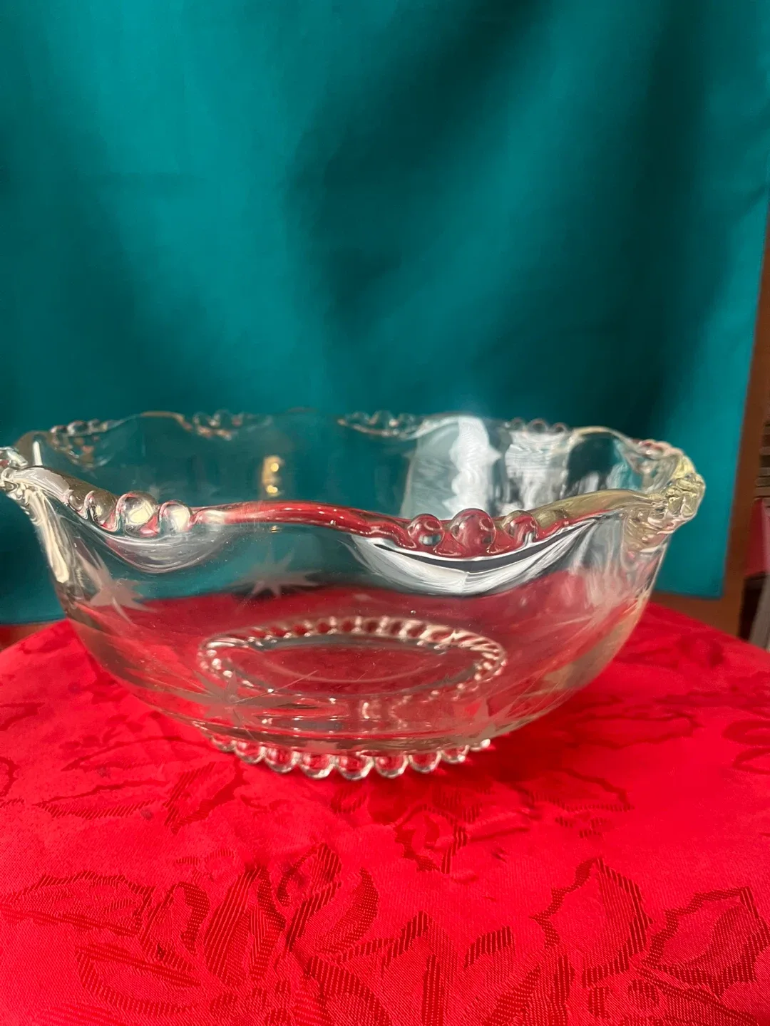 Vintage Glass Bowl with Starburst Design image indicator(5)