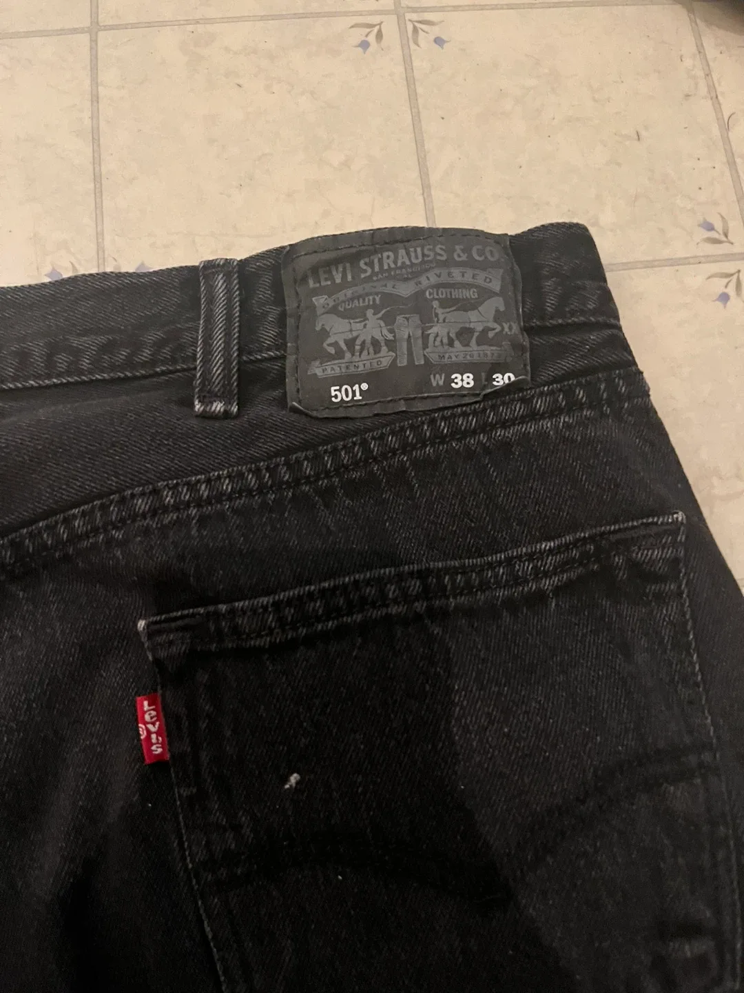 Levi's 501 Black Jeans W38 L30 image indicator(2)