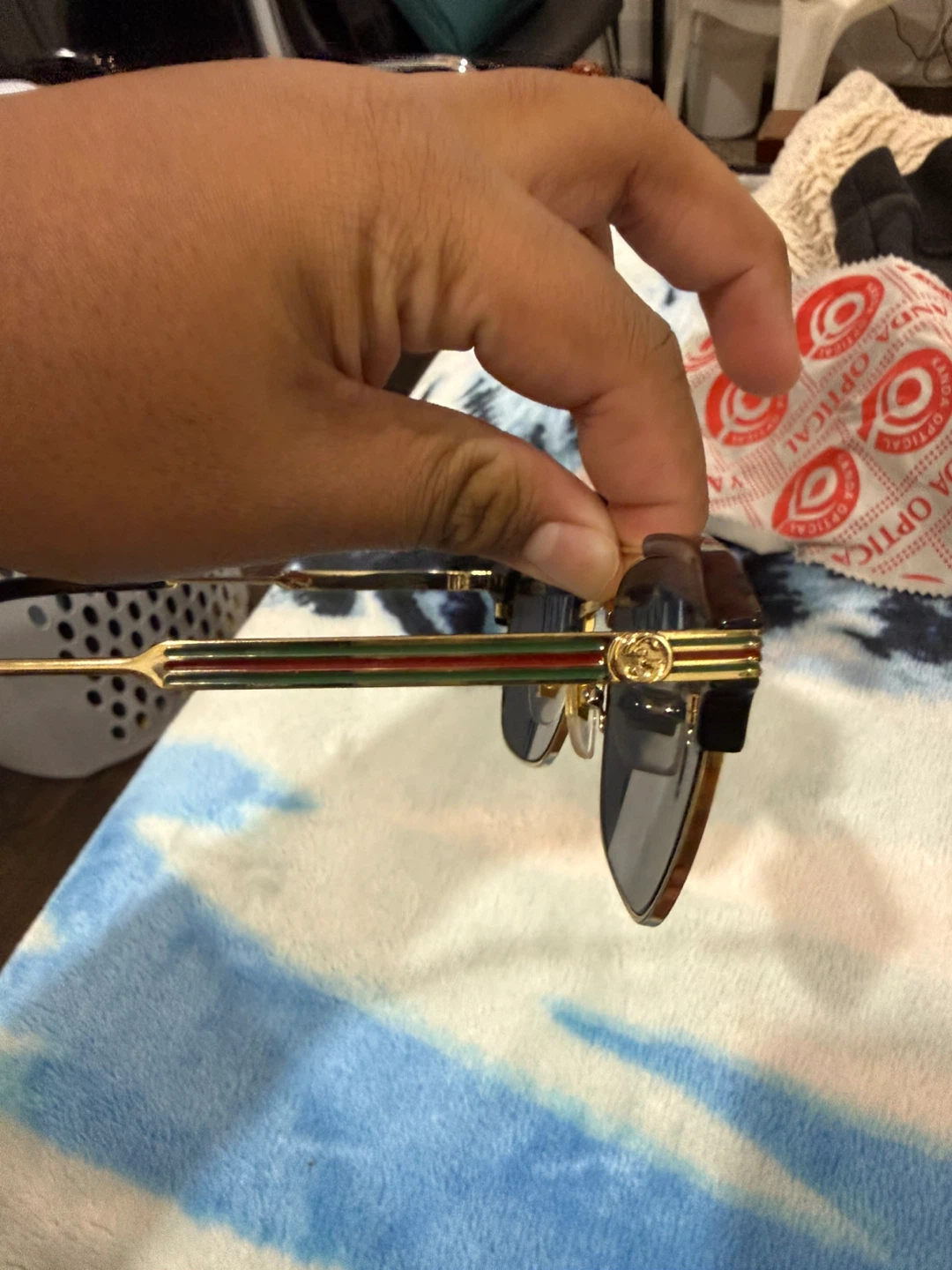 Gucci Sunglasses Black and Gold - photo 2