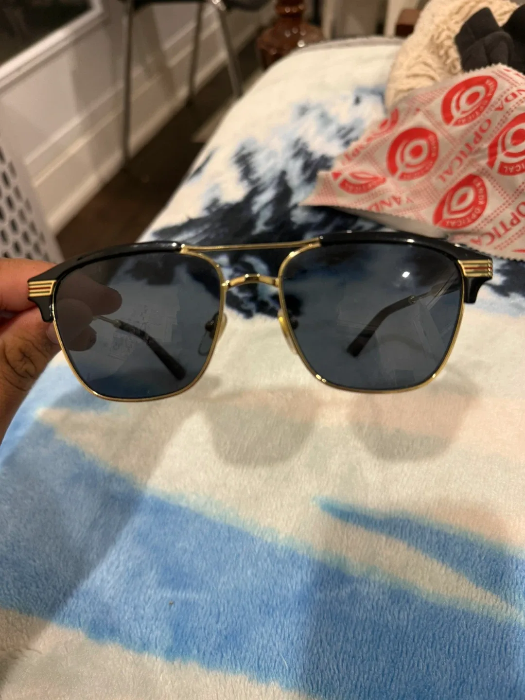 Gucci Sunglasses Black and Gold