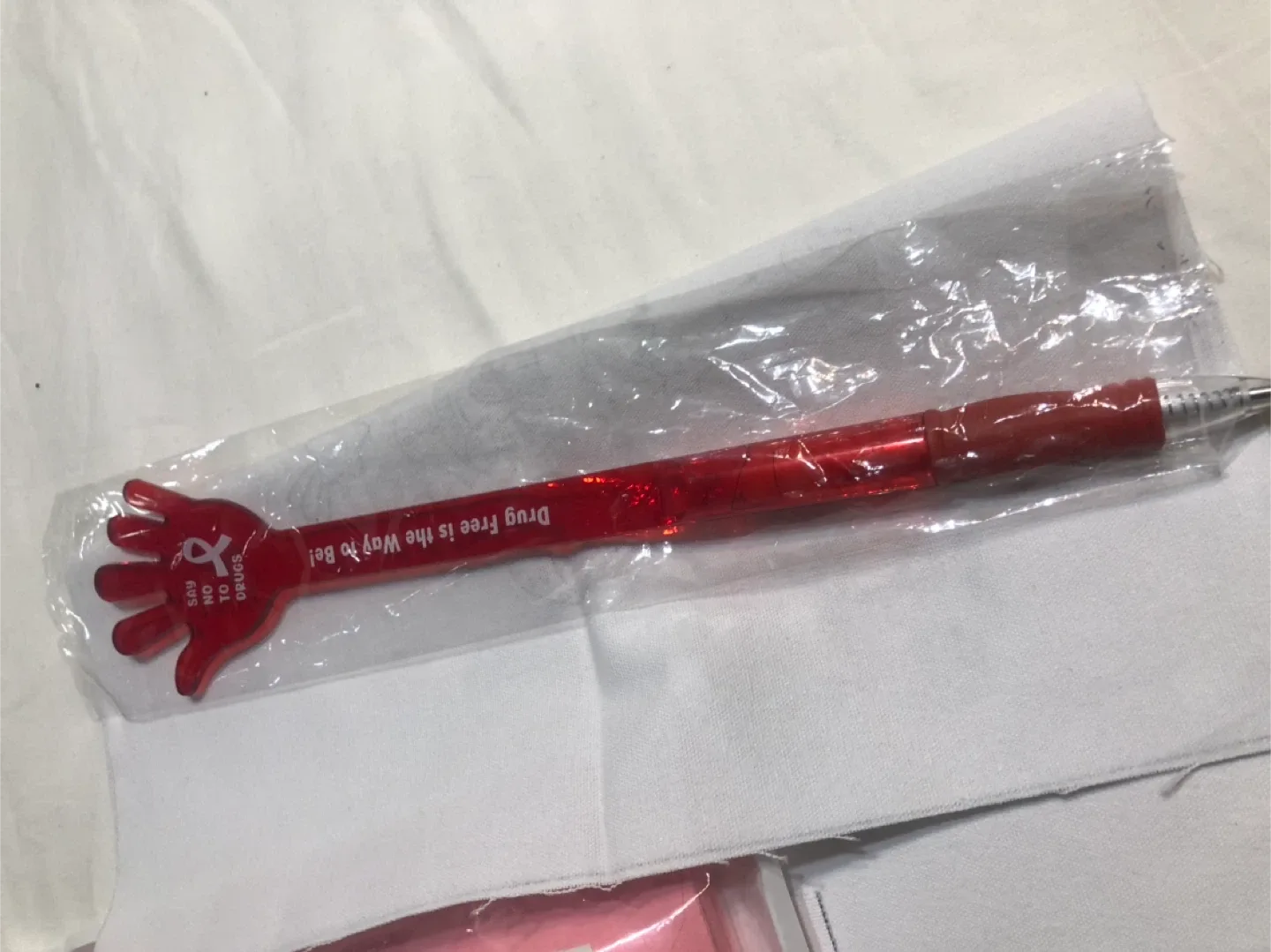 Red Ribbon Drug Free Pen - New in Package image indicator(3)