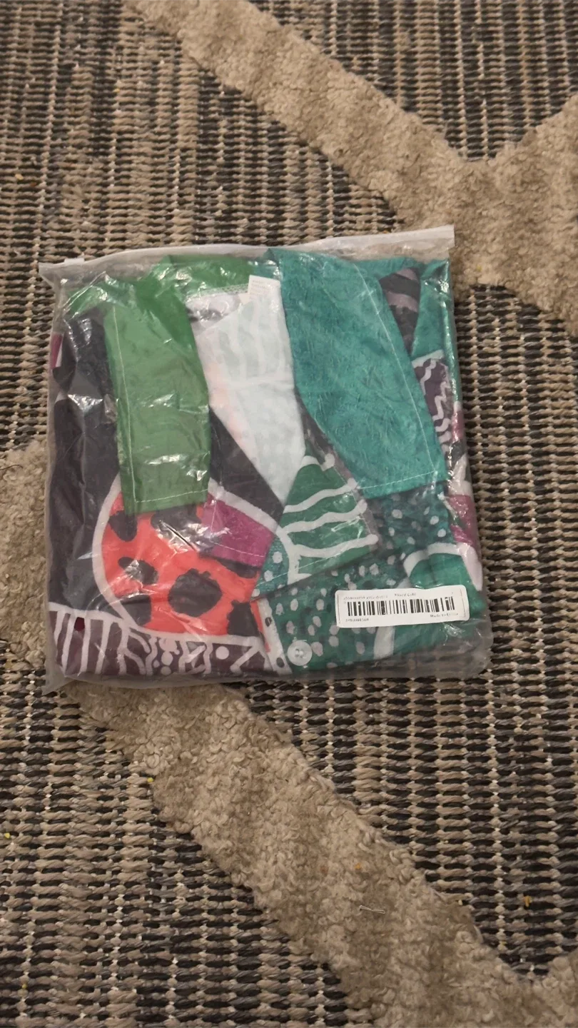 Polyester Hawaiian Shirt - Size L Brand New