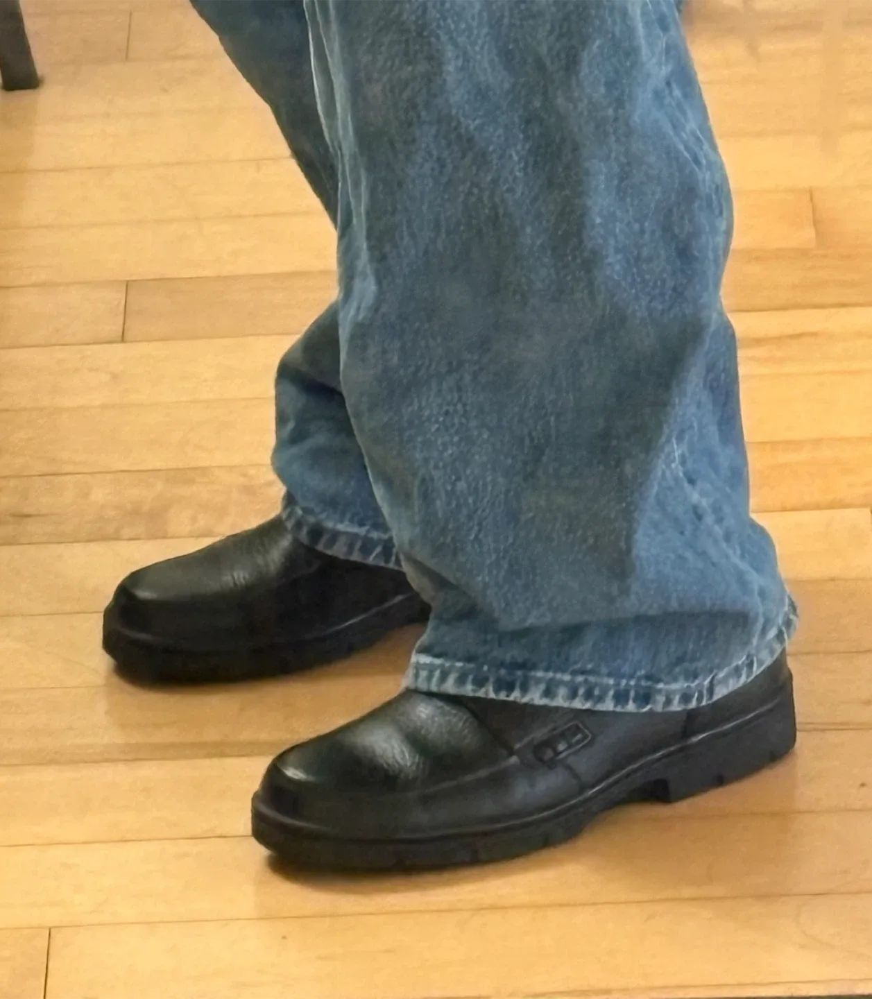 Black Leather Slip-On Shoes image indicator(2)