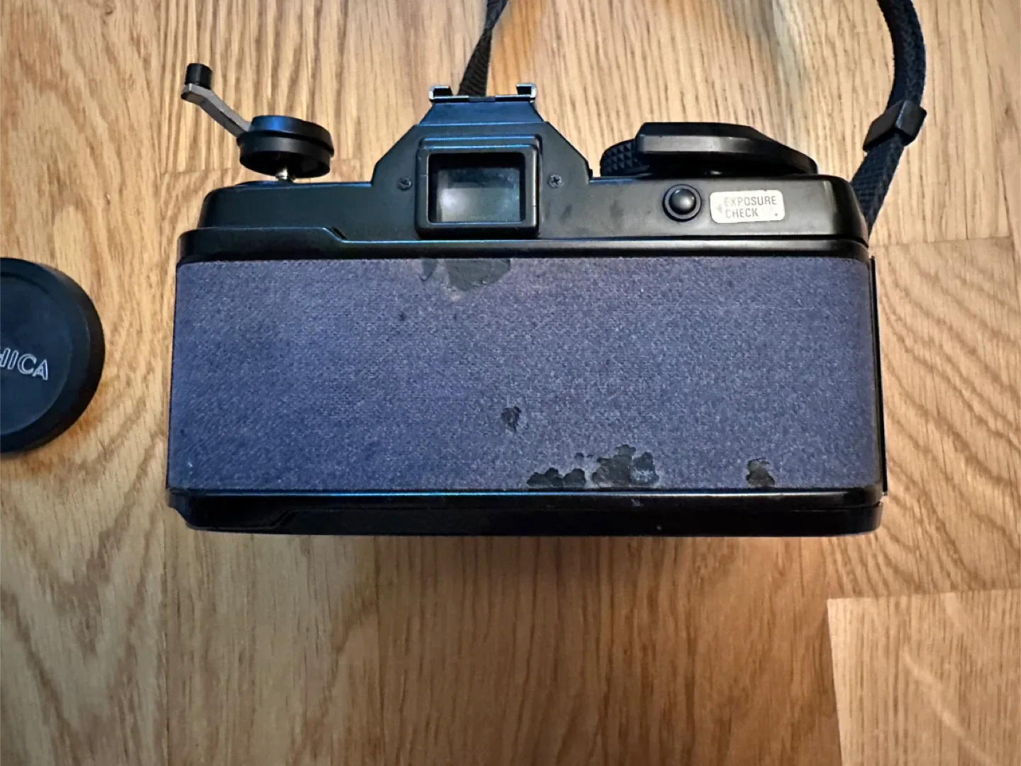 Yashica FX-3 with 50mm Lens image indicator(3)