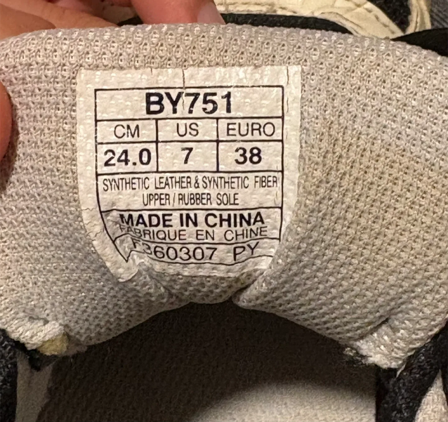 asics vintage shoes image indicator(4)