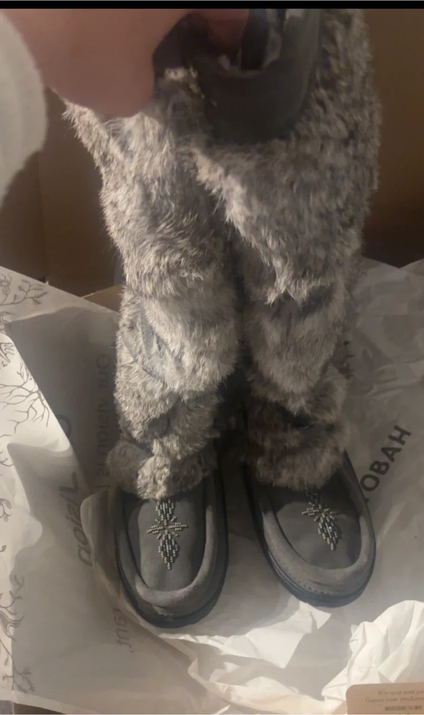 Manitobah Mukluks Gray Boots image indicator(3)