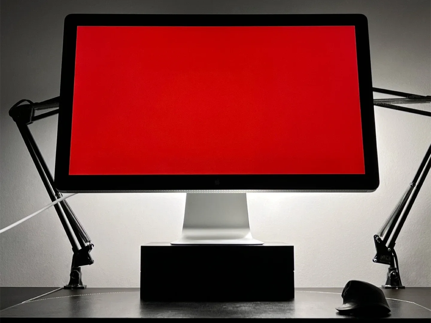 Apple Thunderbolt Display - 27” - 2K - 2560x1440 pixels - A1407 image indicator(6)