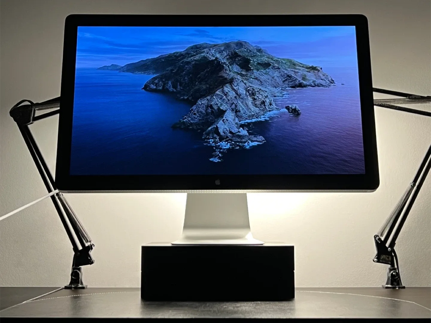 Apple Thunderbolt Display - 27” - 2K - 2560x1440 pixels - A1407 image indicator(4)