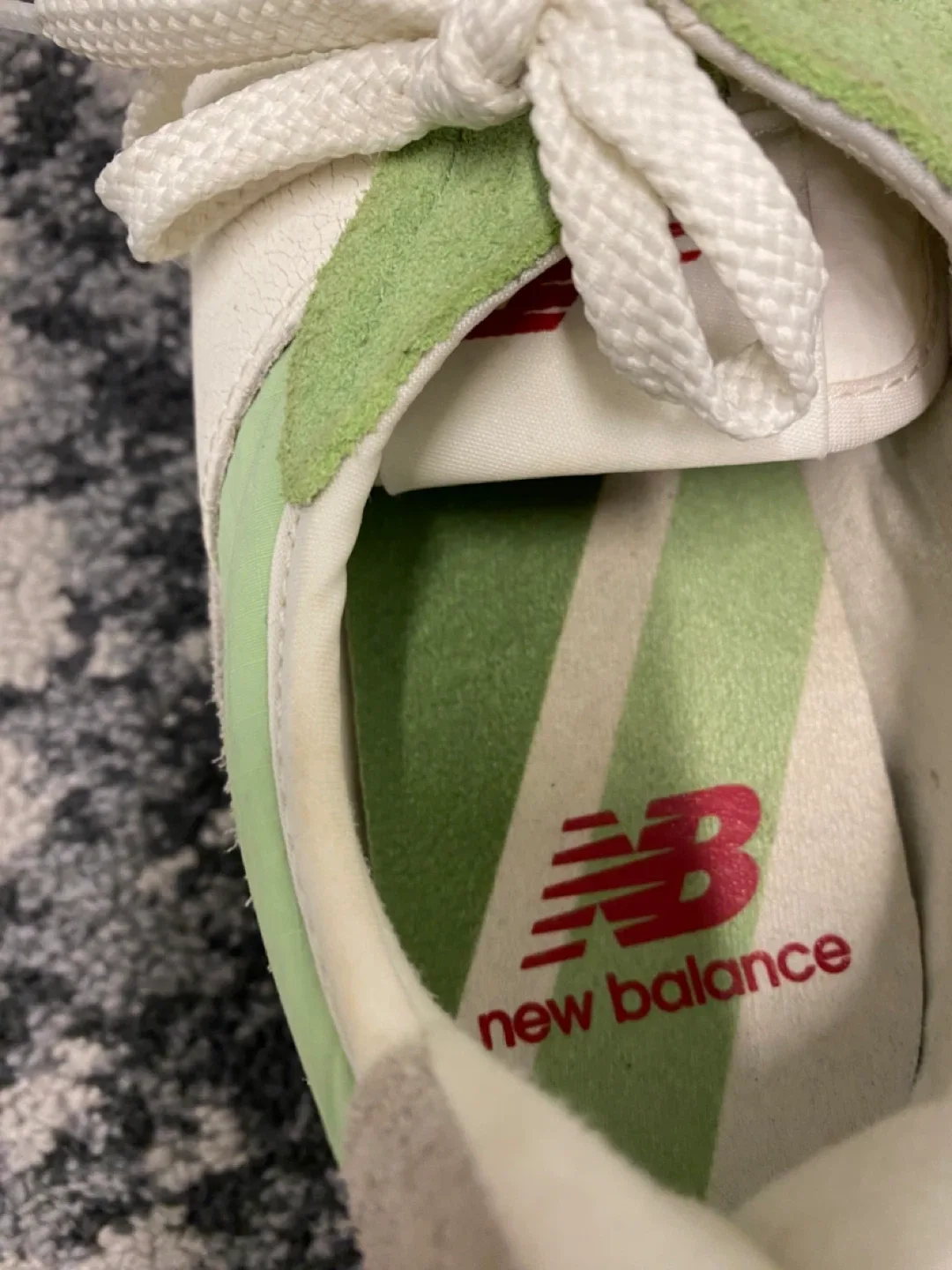 New Balance 327 Green/White Sneakers image indicator(5)