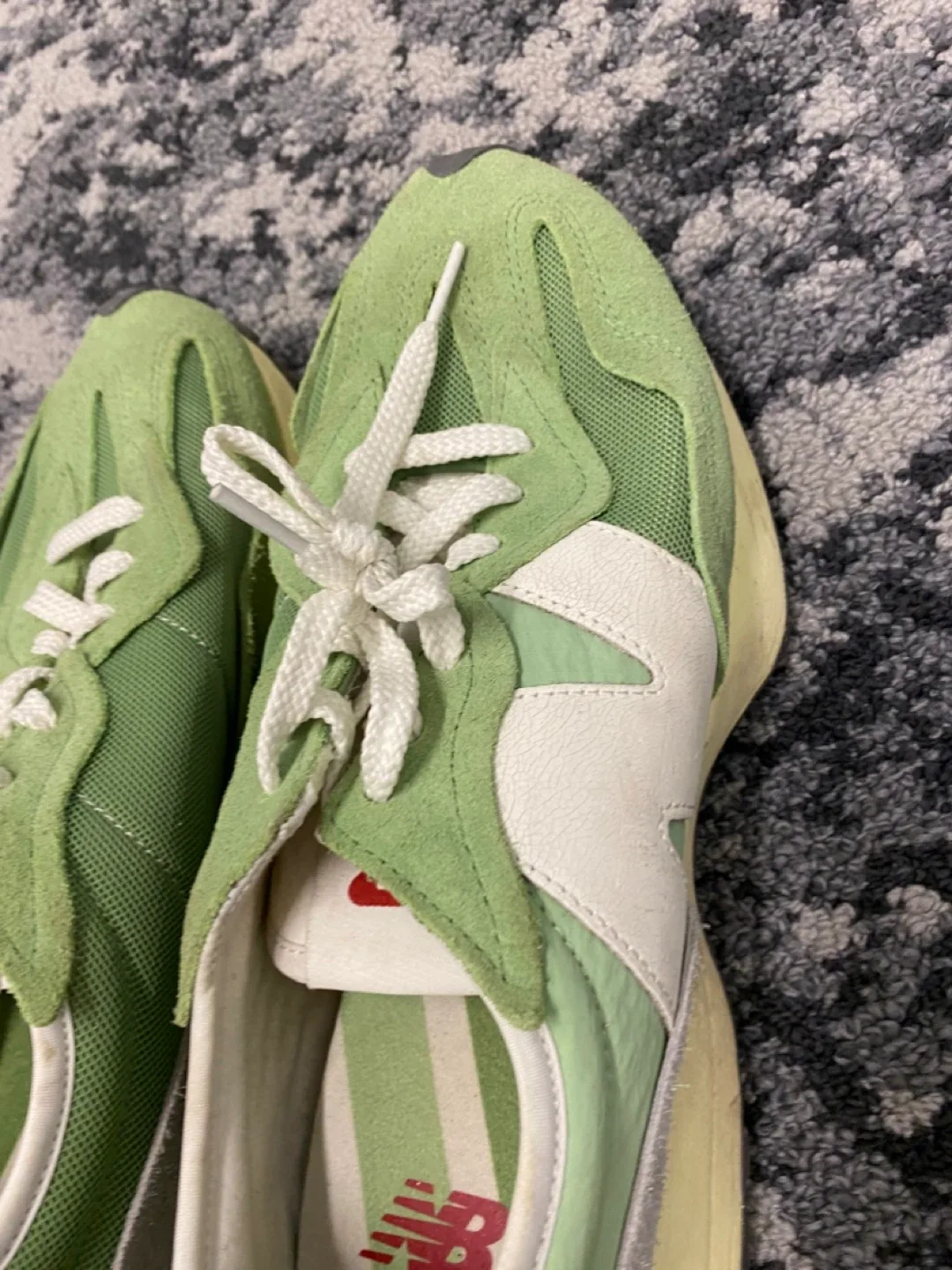 New Balance 327 Green/White Sneakers image indicator(3)