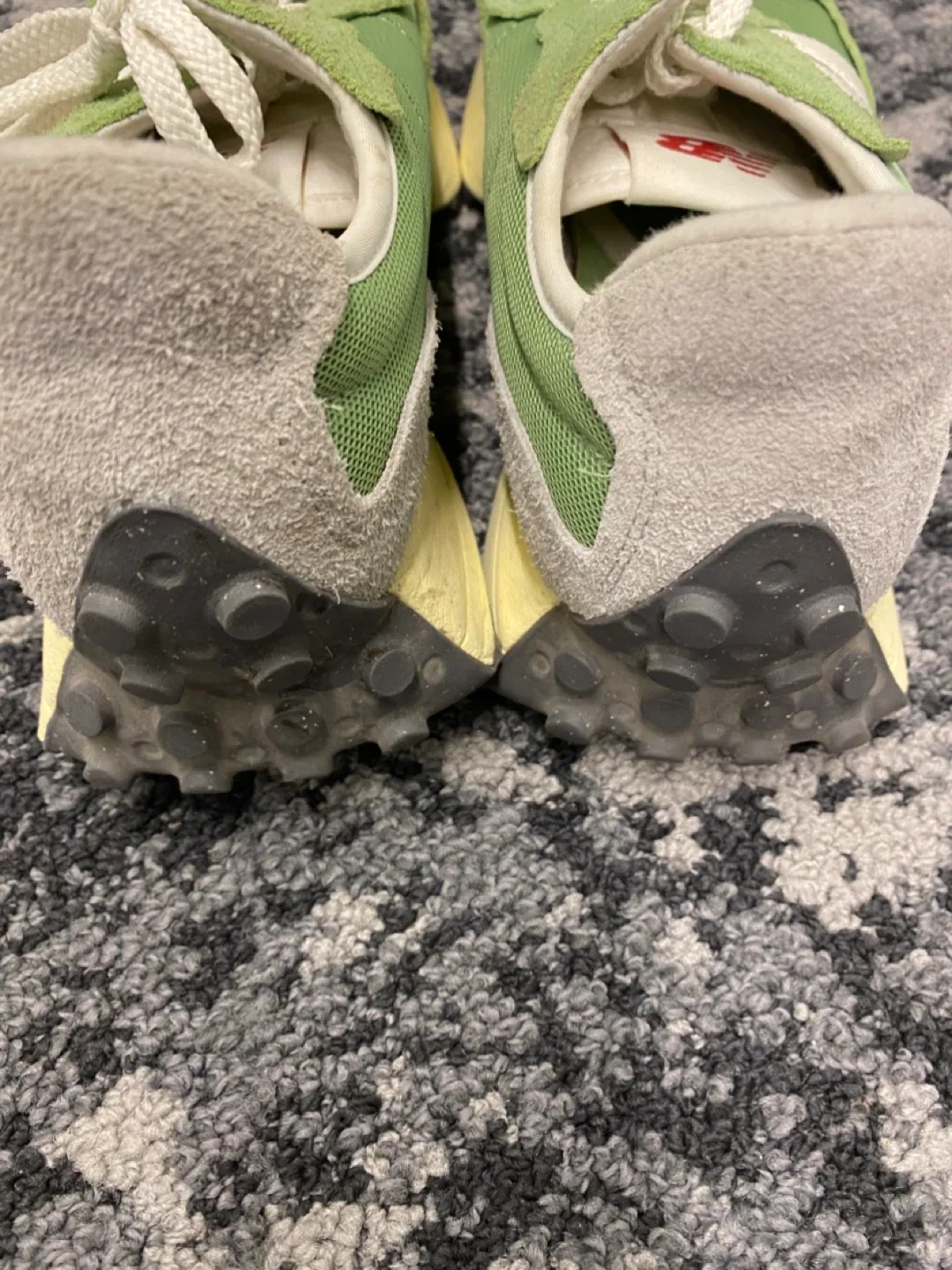 New Balance 327 Green/White Sneakers image indicator(6)