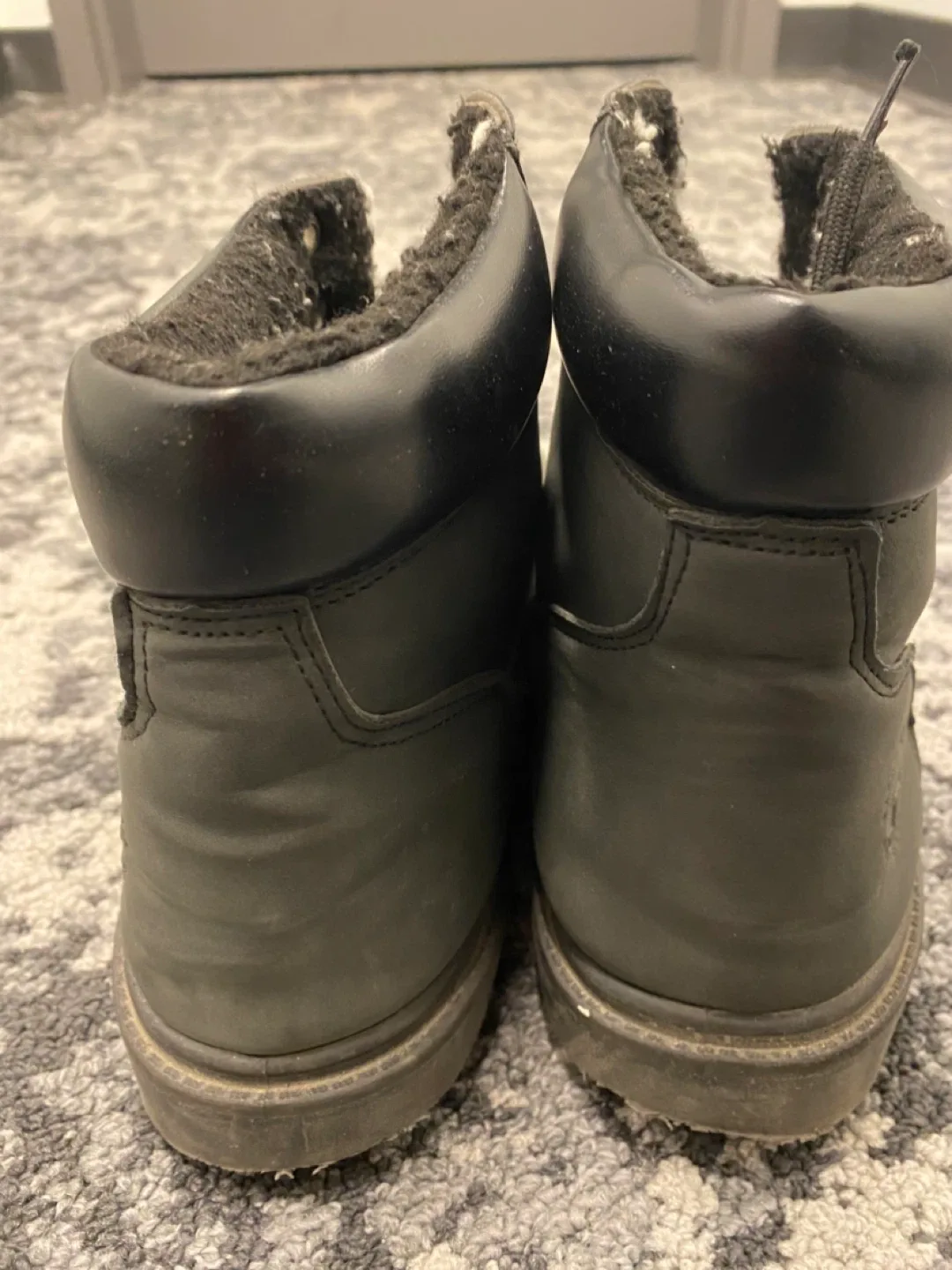 Arctic Trail Black Leather Boots image indicator(7)