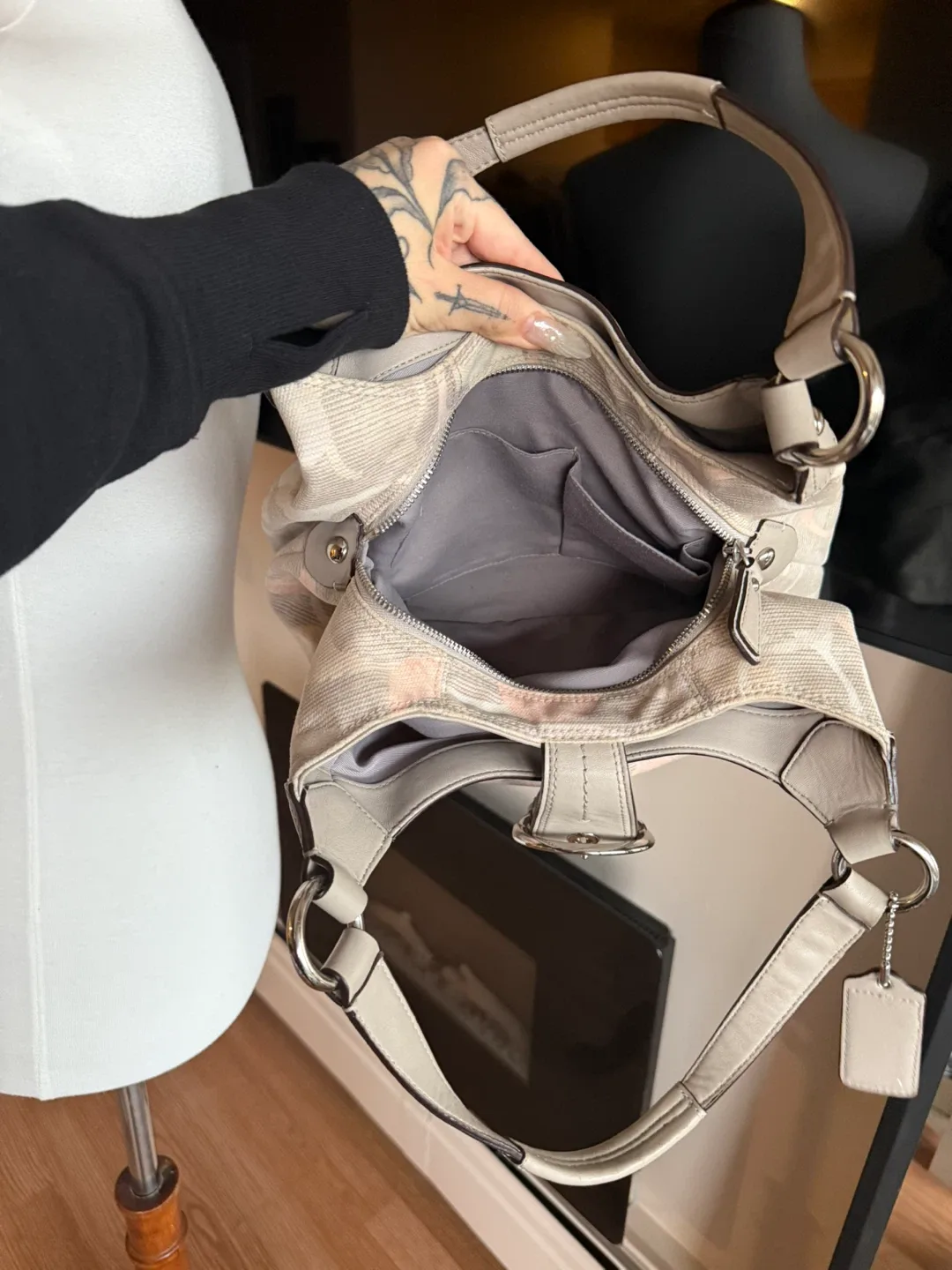 Coach Handbag image indicator(5)