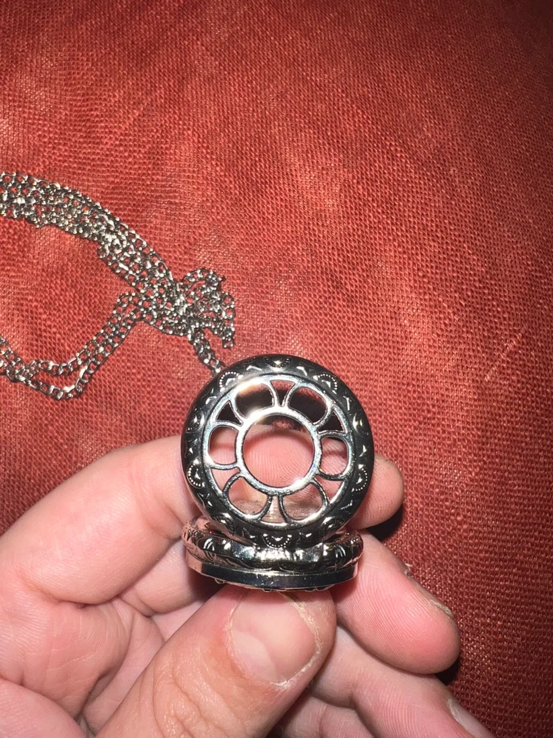 Vintage Mini Clock Locket & Chain image indicator(4)